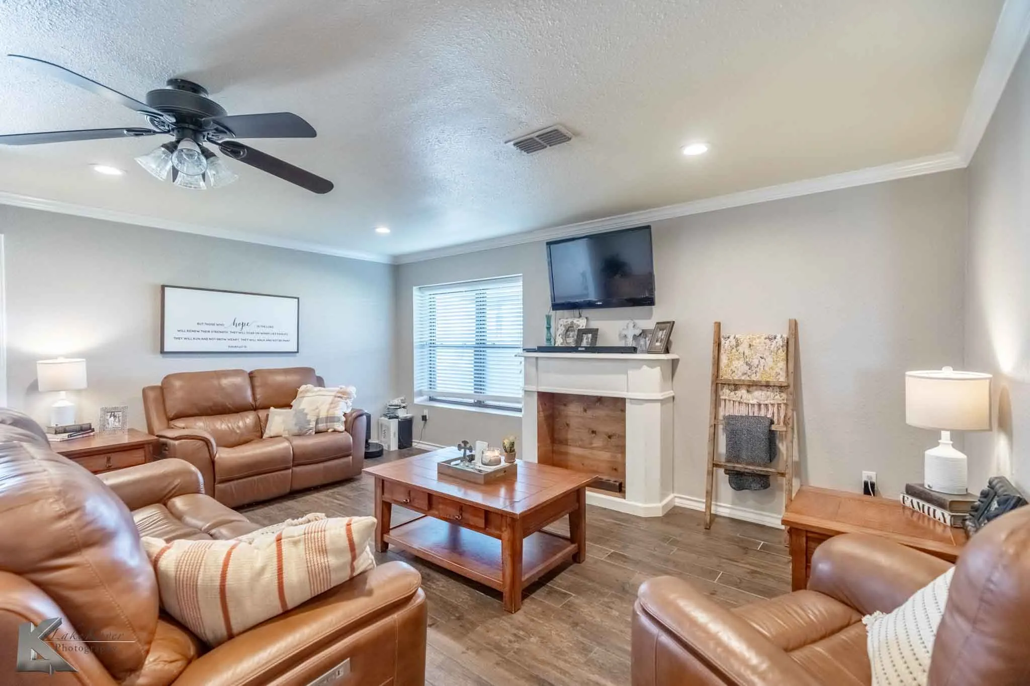 Single Family Residence For Sale in Taylor County , 2574 County Road 162, Ovalo, Texas 79541, 4 Bedroom, 2 Bathroom, Garage spaces, 2,400 Sqft, built in 2013, mls#21387592, Real Estate Agent in Ovalo, Homes For Sale in Taylor county, Homes For Sale in Ovalo, Realtor in Ovalo Texas, Real Estate Brokerage Independent Realty Texas, Luminita Cordes Realtor