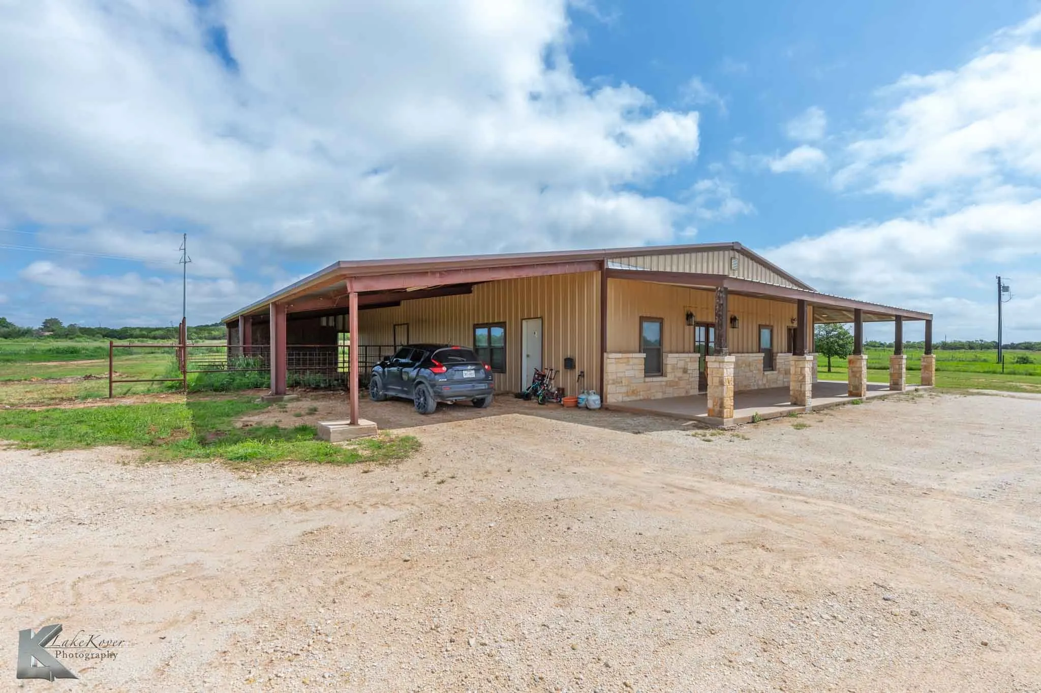 Single Family Residence For Sale in Taylor County , 2574 County Road 162, Ovalo, Texas 79541, 4 Bedroom, 2 Bathroom, Garage spaces, 2,400 Sqft, built in 2013, mls#21387592, Real Estate Agent in Ovalo, Homes For Sale in Taylor county, Homes For Sale in Ovalo, Realtor in Ovalo Texas, Real Estate Brokerage Independent Realty Texas, Luminita Cordes Realtor