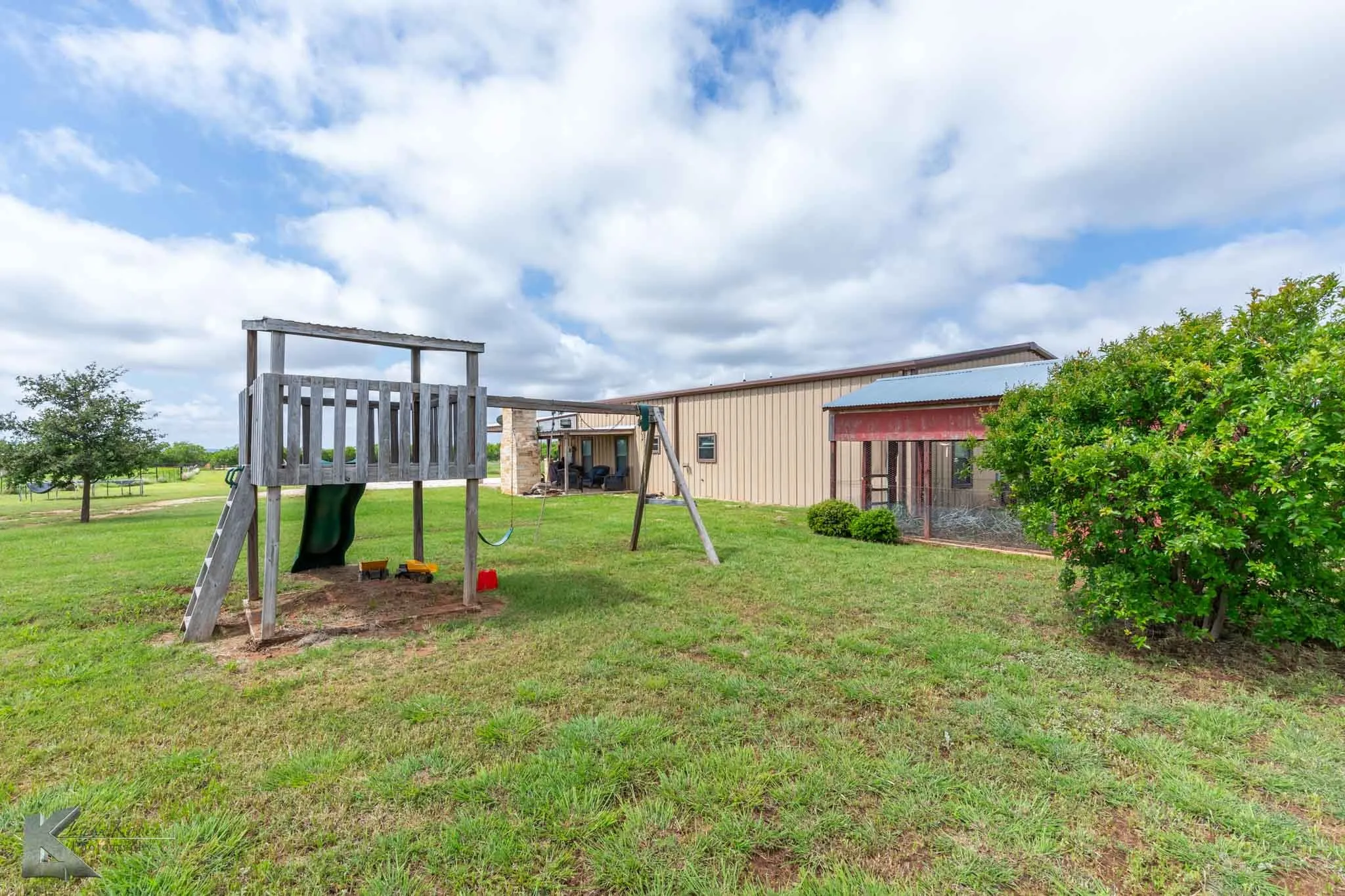 Single Family Residence For Sale in Taylor County , 2574 County Road 162, Ovalo, Texas 79541, 4 Bedroom, 2 Bathroom, Garage spaces, 2,400 Sqft, built in 2013, mls#21387592, Real Estate Agent in Ovalo, Homes For Sale in Taylor county, Homes For Sale in Ovalo, Realtor in Ovalo Texas, Real Estate Brokerage Independent Realty Texas, Luminita Cordes Realtor