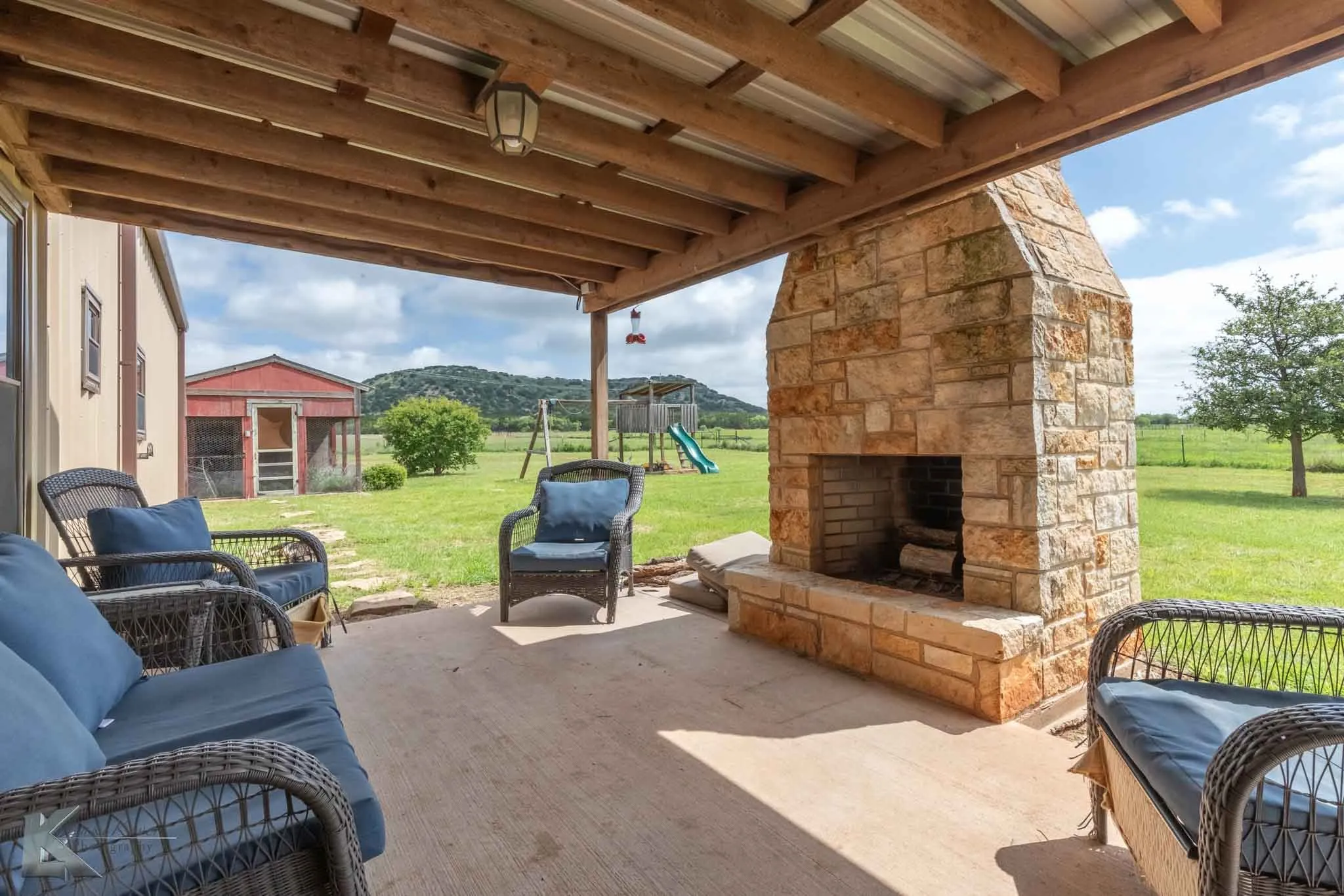 Single Family Residence For Sale in Taylor County , 2574 County Road 162, Ovalo, Texas 79541, 4 Bedroom, 2 Bathroom, Garage spaces, 2,400 Sqft, built in 2013, mls#21387592, Real Estate Agent in Ovalo, Homes For Sale in Taylor county, Homes For Sale in Ovalo, Realtor in Ovalo Texas, Real Estate Brokerage Independent Realty Texas, Luminita Cordes Realtor