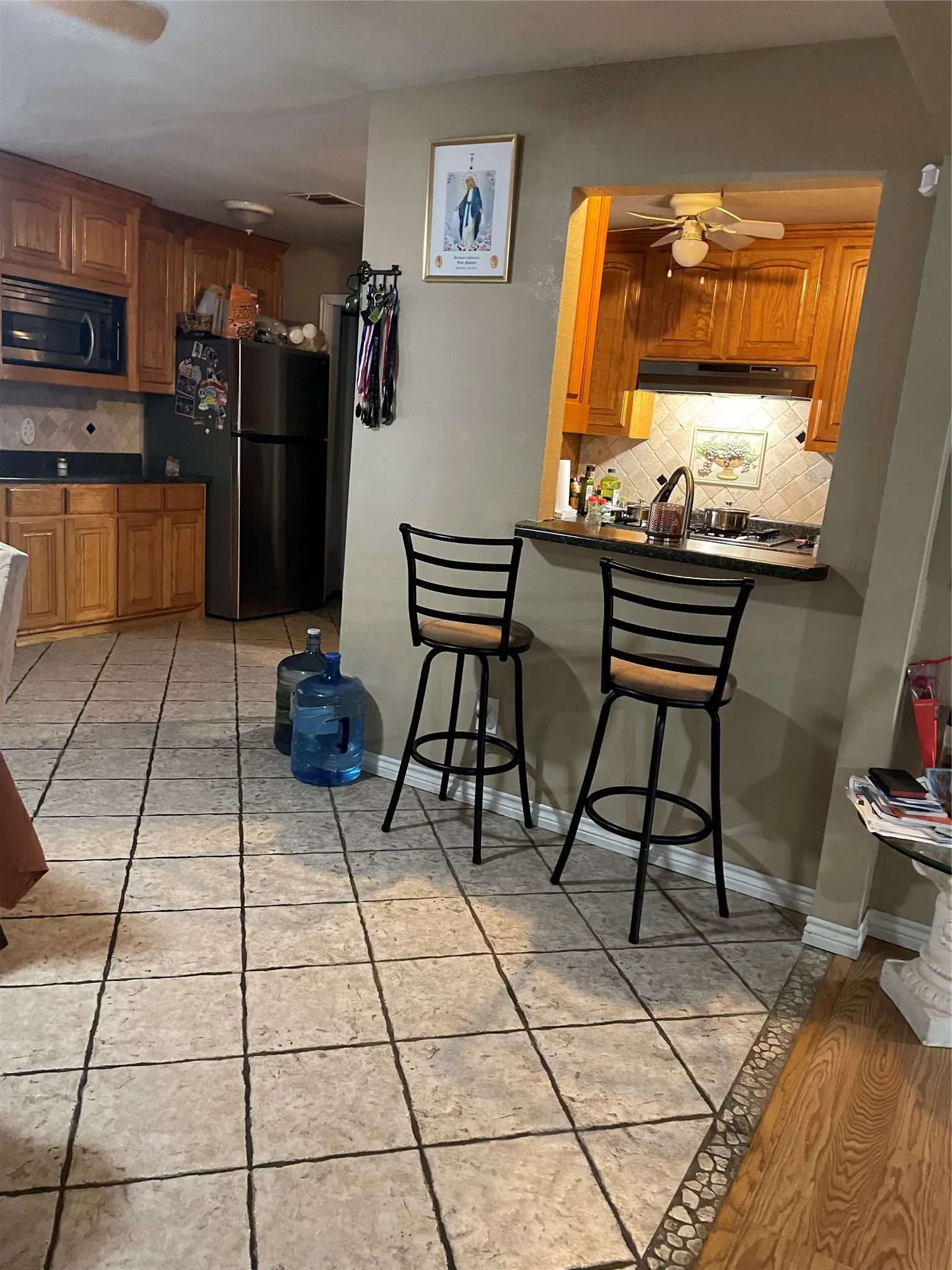 Single Family Residence For Sale in Dallas County , 325 Sparks Drive, Grand Prairie, Texas 75051, 3 Bedroom, 3 Bathroom, Garage spaces, 1,734 Sqft, built in 1964, mls#21387579, Real Estate Agent in Grand Prairie, Homes For Sale in Dallas county, Homes For Sale in Grand Prairie, Realtor in Grand Prairie Texas, Real Estate Brokerage Independent Realty Texas, Luminita Cordes Realtor