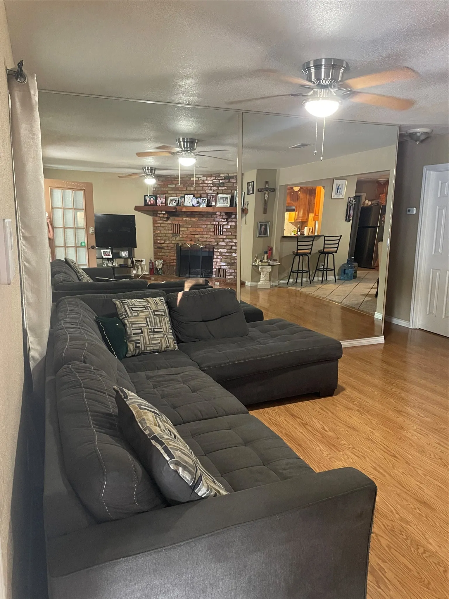 Single Family Residence For Sale in Dallas County , 325 Sparks Drive, Grand Prairie, Texas 75051, 3 Bedroom, 3 Bathroom, Garage spaces, 1,734 Sqft, built in 1964, mls#21387579, Real Estate Agent in Grand Prairie, Homes For Sale in Dallas county, Homes For Sale in Grand Prairie, Realtor in Grand Prairie Texas, Real Estate Brokerage Independent Realty Texas, Luminita Cordes Realtor