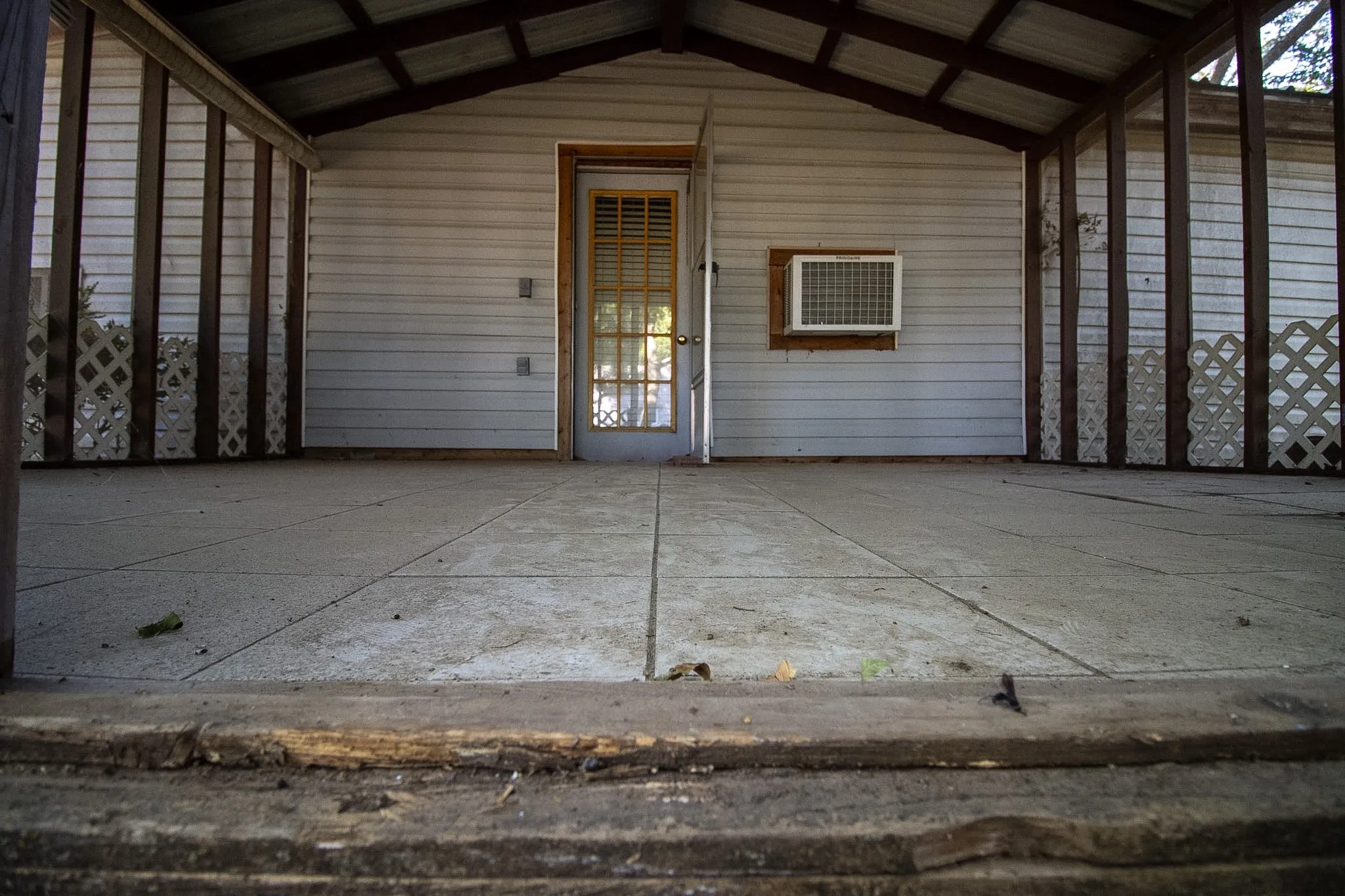 Single Family Residence For Sale in Grayson County , 441 Lazy Acres Circle, Pottsboro, Texas 75076, 2 Bedroom, 2 Bathroom, Garage spaces, 1,509 Sqft, built in 1962, mls#21387587, Real Estate Agent in Pottsboro, Homes For Sale in Grayson county, Homes For Sale in Pottsboro, Realtor in Pottsboro Texas, Real Estate Brokerage Independent Realty Texas, Luminita Cordes Realtor