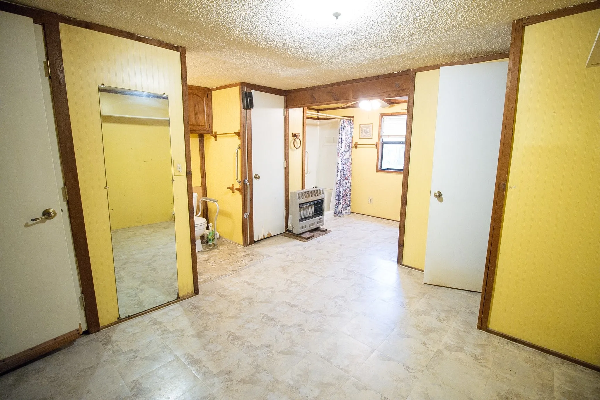 Single Family Residence For Sale in Grayson County , 441 Lazy Acres Circle, Pottsboro, Texas 75076, 2 Bedroom, 2 Bathroom, Garage spaces, 1,509 Sqft, built in 1962, mls#21387587, Real Estate Agent in Pottsboro, Homes For Sale in Grayson county, Homes For Sale in Pottsboro, Realtor in Pottsboro Texas, Real Estate Brokerage Independent Realty Texas, Luminita Cordes Realtor