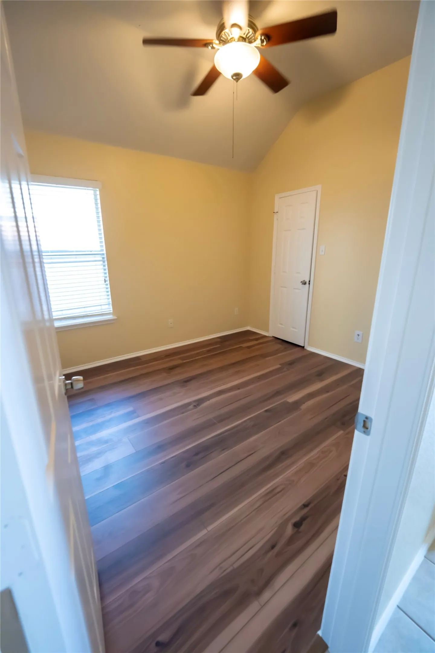 Single Family Residence For Rent in Denton County , 5521 Riverview Drive, The Colony, Texas 75056, 4 Bedroom, 2 Bathroom, 2 Garage spaces, 2,094 Sqft, built in 2001, mls#21387510, Real Estate Agent in The Colony, Homes For Rent in Denton county, Homes For Rent in The Colony, Realtor in The Colony Texas, Real Estate Brokerage Independent Realty Texas, Luminita Cordes Realtor