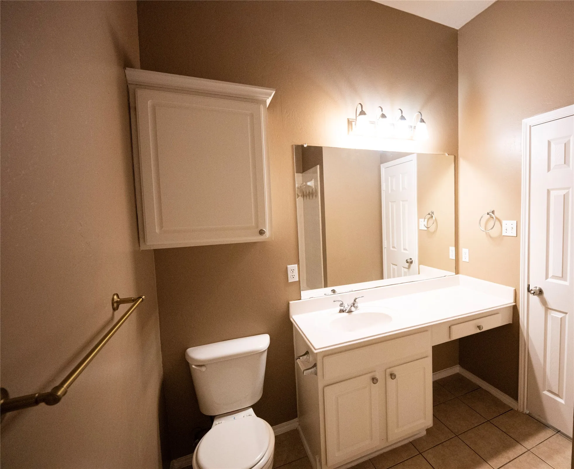 Single Family Residence For Rent in Denton County , 5521 Riverview Drive, The Colony, Texas 75056, 4 Bedroom, 2 Bathroom, 2 Garage spaces, 2,094 Sqft, built in 2001, mls#21387510, Real Estate Agent in The Colony, Homes For Rent in Denton county, Homes For Rent in The Colony, Realtor in The Colony Texas, Real Estate Brokerage Independent Realty Texas, Luminita Cordes Realtor