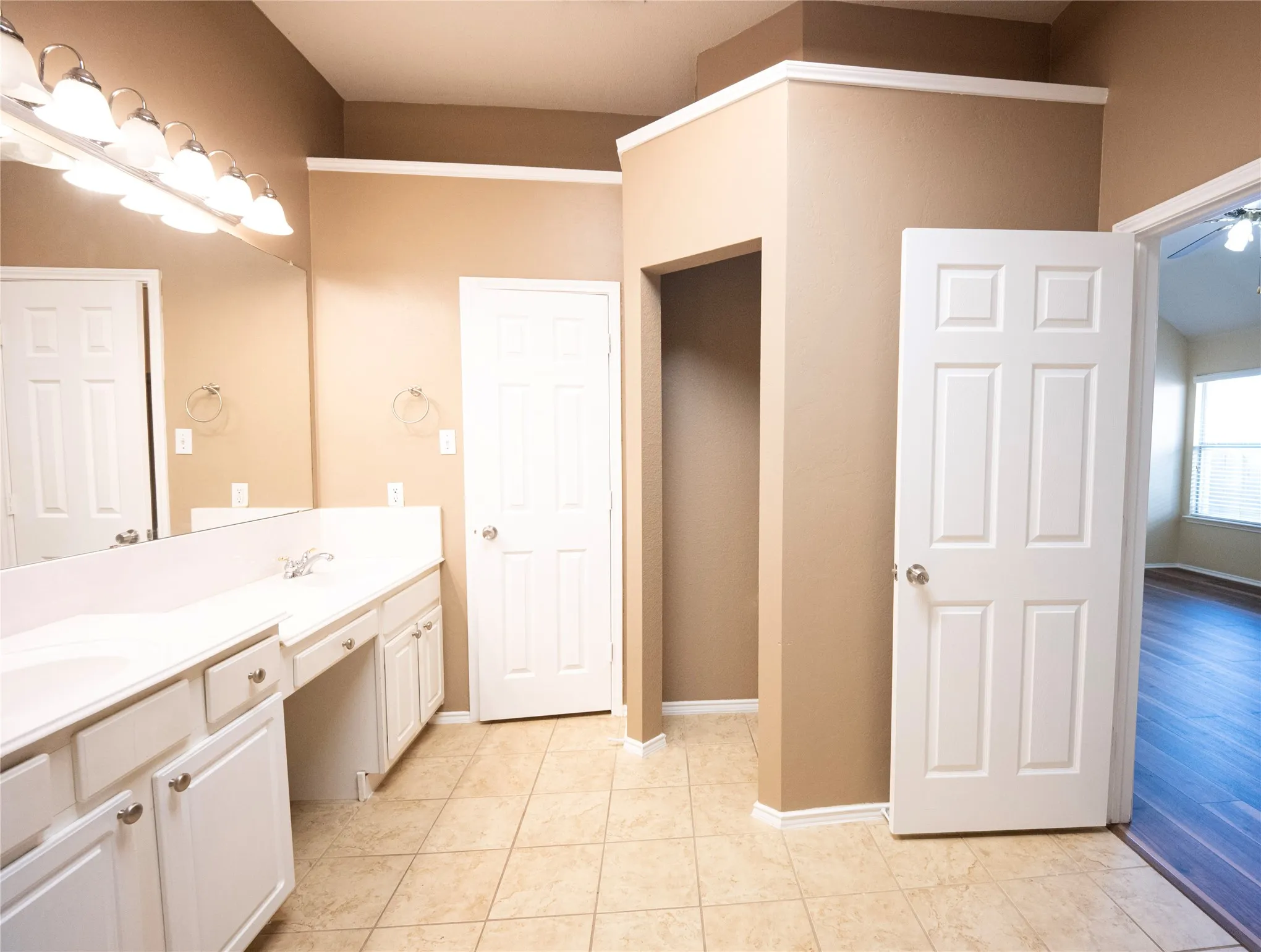 Single Family Residence For Rent in Denton County , 5521 Riverview Drive, The Colony, Texas 75056, 4 Bedroom, 2 Bathroom, 2 Garage spaces, 2,094 Sqft, built in 2001, mls#21387510, Real Estate Agent in The Colony, Homes For Rent in Denton county, Homes For Rent in The Colony, Realtor in The Colony Texas, Real Estate Brokerage Independent Realty Texas, Luminita Cordes Realtor