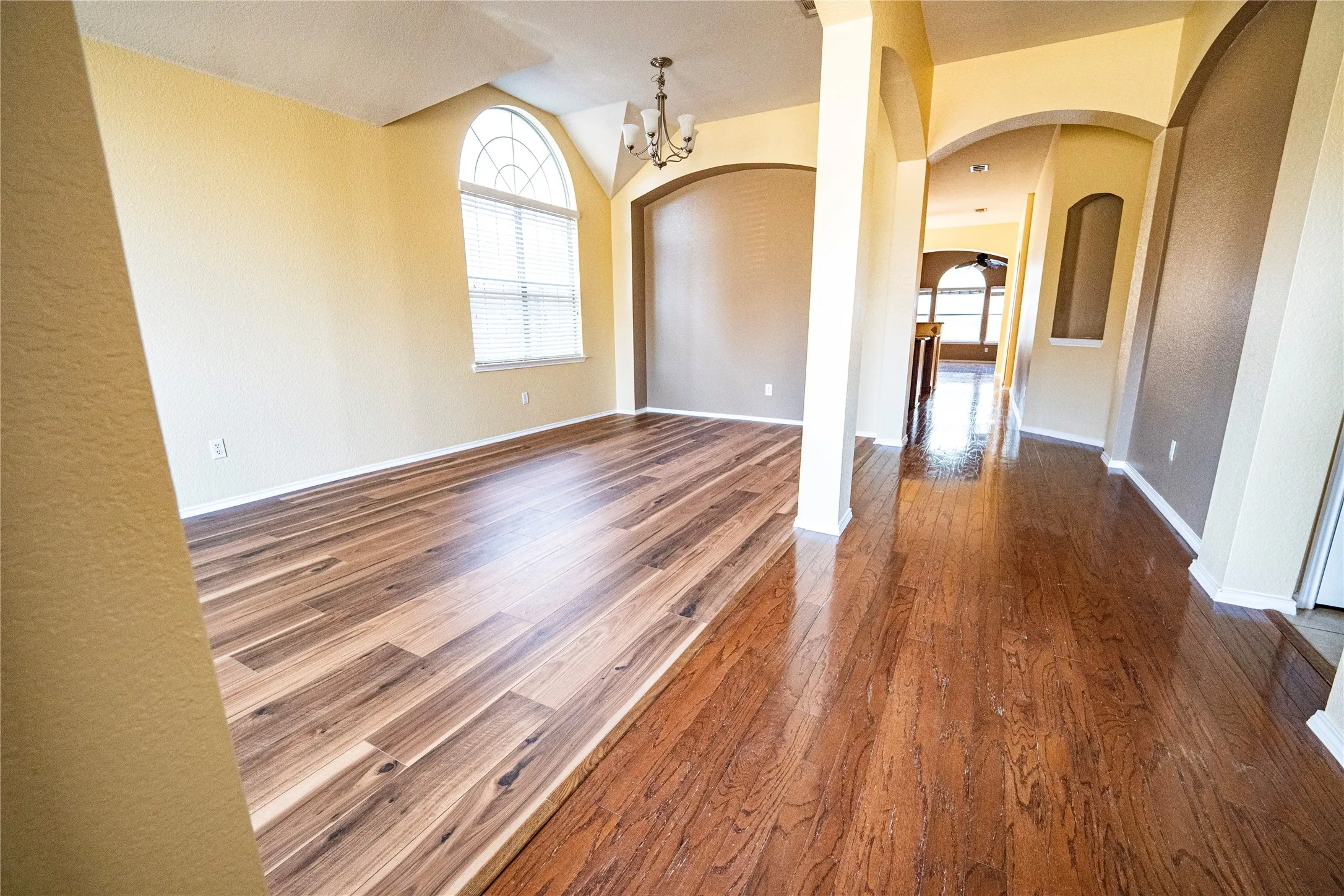 Single Family Residence For Rent in Denton County , 5521 Riverview Drive, The Colony, Texas 75056, 4 Bedroom, 2 Bathroom, 2 Garage spaces, 2,094 Sqft, built in 2001, mls#21387510, Real Estate Agent in The Colony, Homes For Rent in Denton county, Homes For Rent in The Colony, Realtor in The Colony Texas, Real Estate Brokerage Independent Realty Texas, Luminita Cordes Realtor