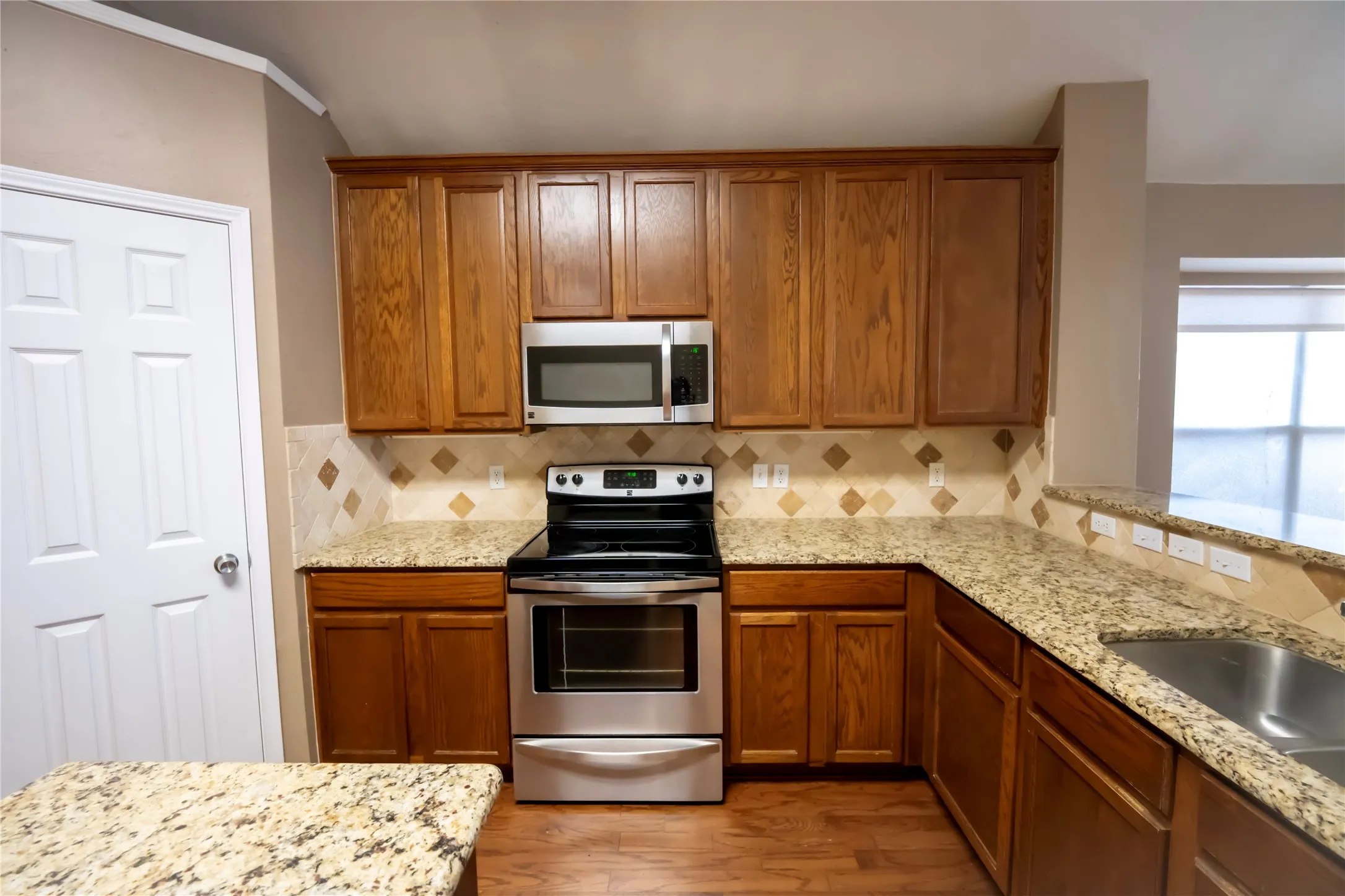 Single Family Residence For Rent in Denton County , 5521 Riverview Drive, The Colony, Texas 75056, 4 Bedroom, 2 Bathroom, 2 Garage spaces, 2,094 Sqft, built in 2001, mls#21387510, Real Estate Agent in The Colony, Homes For Rent in Denton county, Homes For Rent in The Colony, Realtor in The Colony Texas, Real Estate Brokerage Independent Realty Texas, Luminita Cordes Realtor