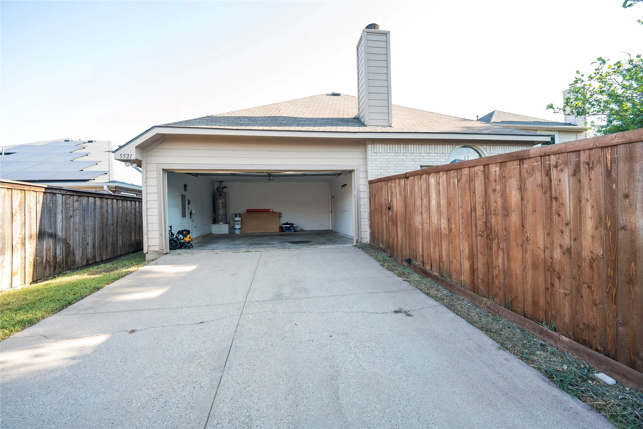 Single Family Residence For Rent in Denton County , 5521 Riverview Drive, The Colony, Texas 75056, 4 Bedroom, 2 Bathroom, 2 Garage spaces, 2,094 Sqft, built in 2001, mls#21387510, Real Estate Agent in The Colony, Homes For Rent in Denton county, Homes For Rent in The Colony, Realtor in The Colony Texas, Real Estate Brokerage Independent Realty Texas, Luminita Cordes Realtor