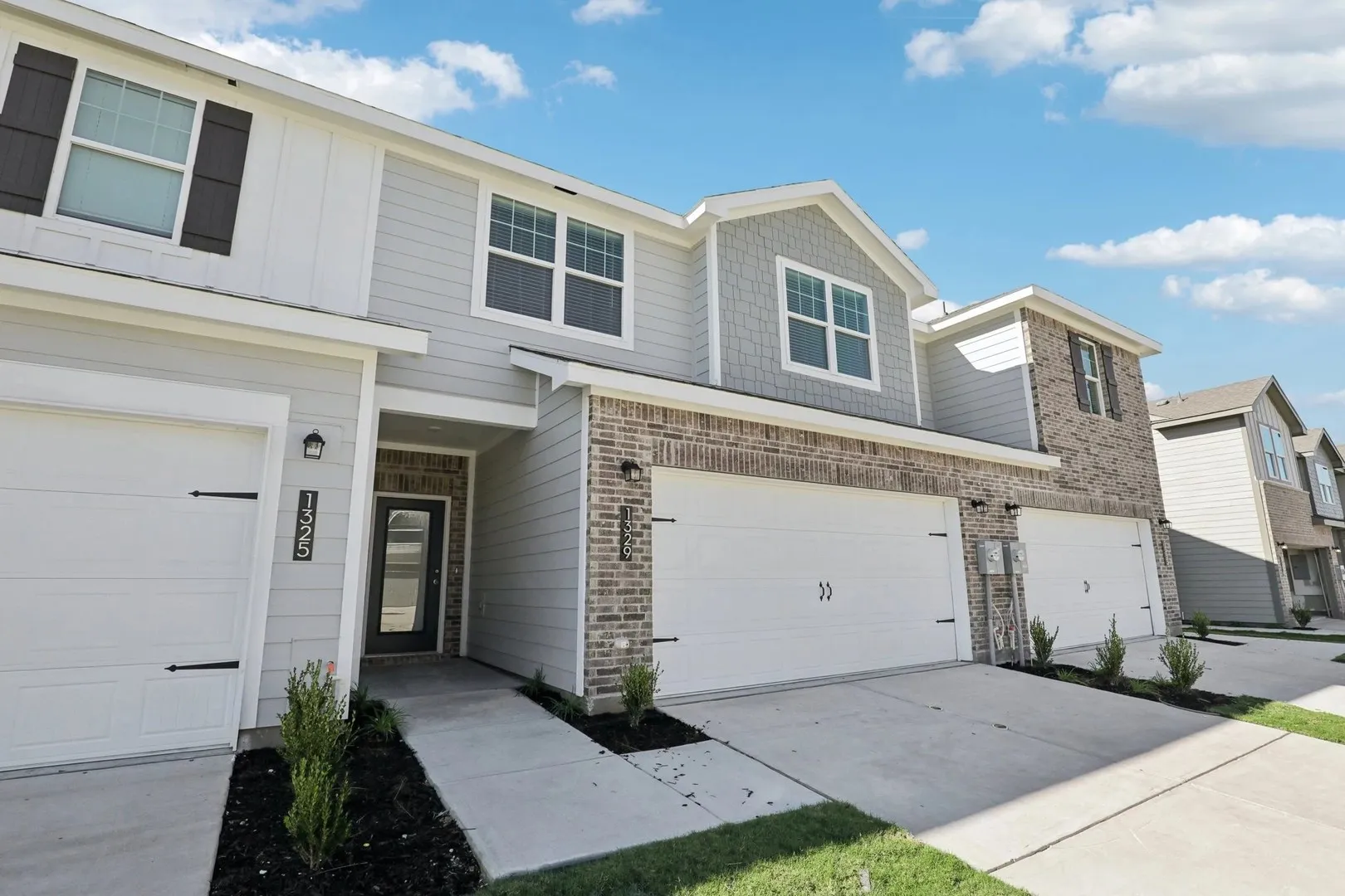 Townhouse For Sale in Dallas County , 208 Ashford Lane, Cedar Hill, Texas 75104, 3 Bedroom, 2 Bathroom, 2 Garage spaces, 1,793 Sqft, built in 2026, mls#21387599, Real Estate Agent in Cedar Hill, Homes For Sale in Dallas county, Homes For Sale in Cedar Hill, Realtor in Cedar Hill Texas, Real Estate Brokerage Independent Realty Texas, Luminita Cordes Realtor