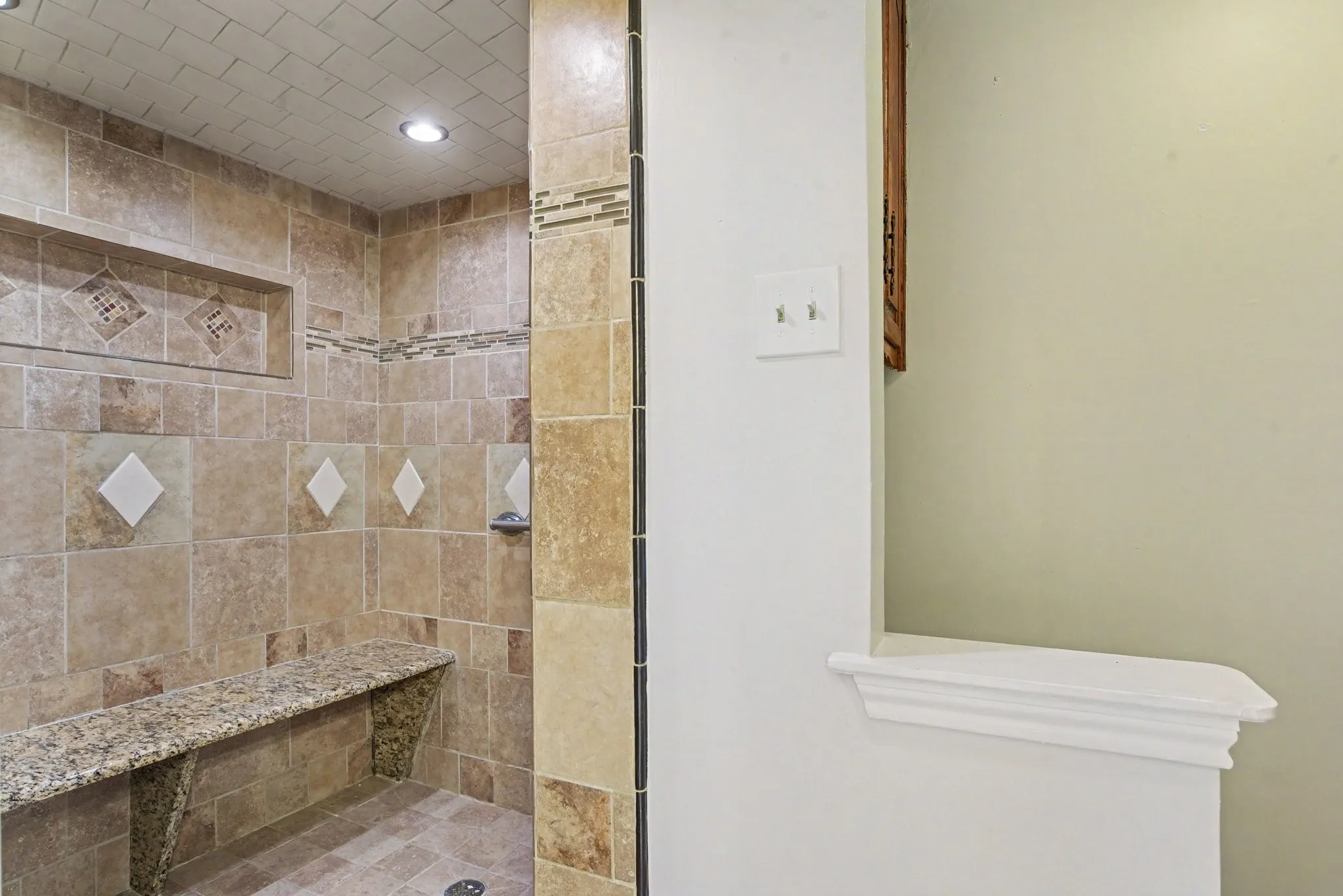 Single Family Residence For Sale in Dallas County , 533 San Pedro Drive, Garland, Texas 75043, 3 Bedroom, 2 Bathroom, 2 Garage spaces, 1,877 Sqft, built in 1977, mls#21387429, Real Estate Agent in Garland, Homes For Sale in Dallas county, Homes For Sale in Garland, Realtor in Garland Texas, Real Estate Brokerage Independent Realty Texas, Luminita Cordes Realtor