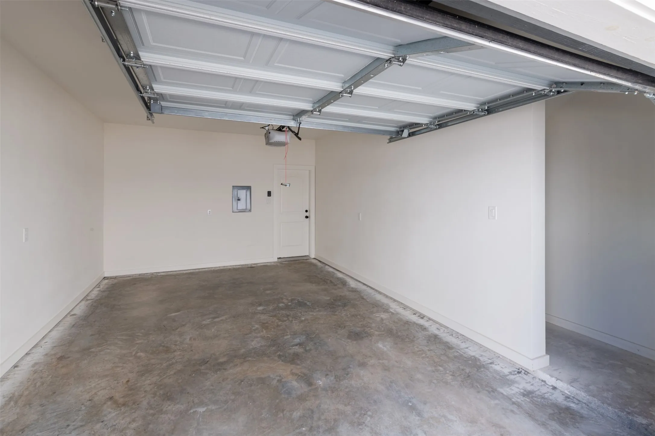 Apartment For Rent in Dallas County , 1139 Kings Highway 103, Dallas, Texas 75208, 1 Bedroom, 1 Bathroom, 1 Garage spaces, 680 Sqft, built in 2020, mls#21387610, Real Estate Agent in Dallas, Homes For Rent in Dallas county, Homes For Rent in Dallas, Realtor in Dallas Texas, Real Estate Brokerage Independent Realty Texas, Luminita Cordes Realtor