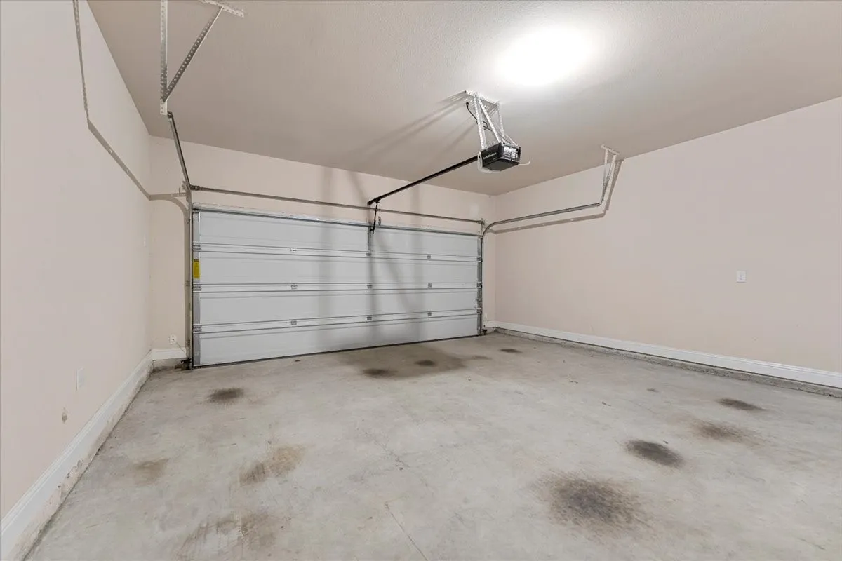 Single Family Residence For Rent in Collin County , 207 Congaree Road, Allen, Texas 75002, 4 Bedroom, 4 Bathroom, 2 Garage spaces, 2,001 Sqft, built in 2020, mls#21387053, Real Estate Agent in Allen, Homes For Rent in Collin county, Homes For Rent in Allen, Realtor in Allen Texas, Real Estate Brokerage Independent Realty Texas, Luminita Cordes Realtor