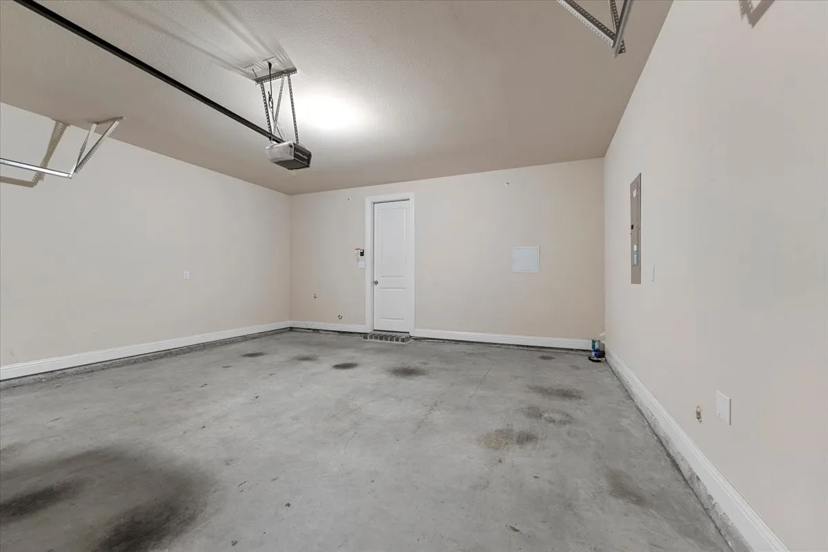 Single Family Residence For Rent in Collin County , 207 Congaree Road, Allen, Texas 75002, 4 Bedroom, 4 Bathroom, 2 Garage spaces, 2,001 Sqft, built in 2020, mls#21387053, Real Estate Agent in Allen, Homes For Rent in Collin county, Homes For Rent in Allen, Realtor in Allen Texas, Real Estate Brokerage Independent Realty Texas, Luminita Cordes Realtor