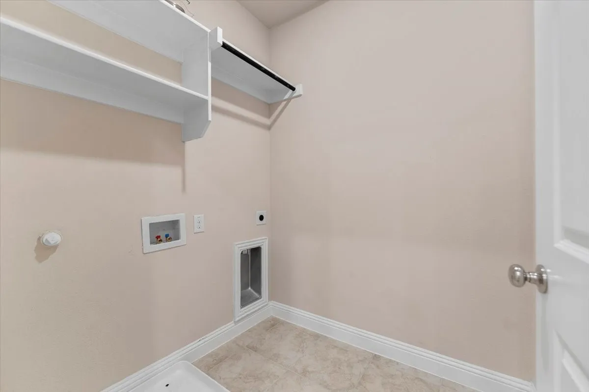 Single Family Residence For Rent in Collin County , 207 Congaree Road, Allen, Texas 75002, 4 Bedroom, 4 Bathroom, 2 Garage spaces, 2,001 Sqft, built in 2020, mls#21387053, Real Estate Agent in Allen, Homes For Rent in Collin county, Homes For Rent in Allen, Realtor in Allen Texas, Real Estate Brokerage Independent Realty Texas, Luminita Cordes Realtor