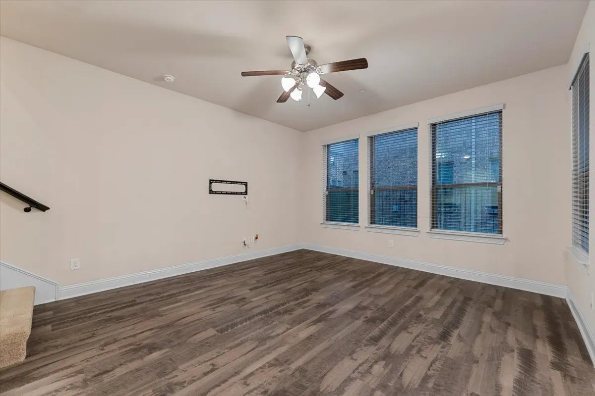 Single Family Residence For Rent in Collin County , 207 Congaree Road, Allen, Texas 75002, 4 Bedroom, 4 Bathroom, 2 Garage spaces, 2,001 Sqft, built in 2020, mls#21387053, Real Estate Agent in Allen, Homes For Rent in Collin county, Homes For Rent in Allen, Realtor in Allen Texas, Real Estate Brokerage Independent Realty Texas, Luminita Cordes Realtor