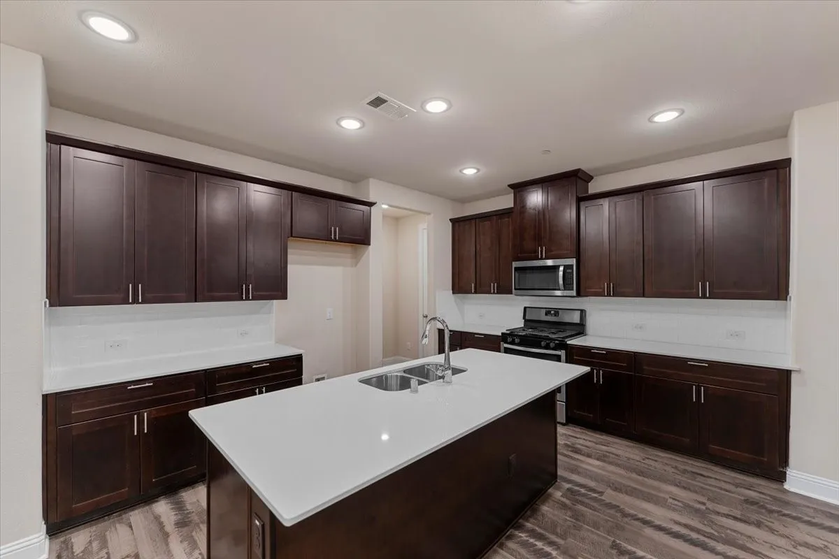 Single Family Residence For Rent in Collin County , 207 Congaree Road, Allen, Texas 75002, 4 Bedroom, 4 Bathroom, 2 Garage spaces, 2,001 Sqft, built in 2020, mls#21387053, Real Estate Agent in Allen, Homes For Rent in Collin county, Homes For Rent in Allen, Realtor in Allen Texas, Real Estate Brokerage Independent Realty Texas, Luminita Cordes Realtor