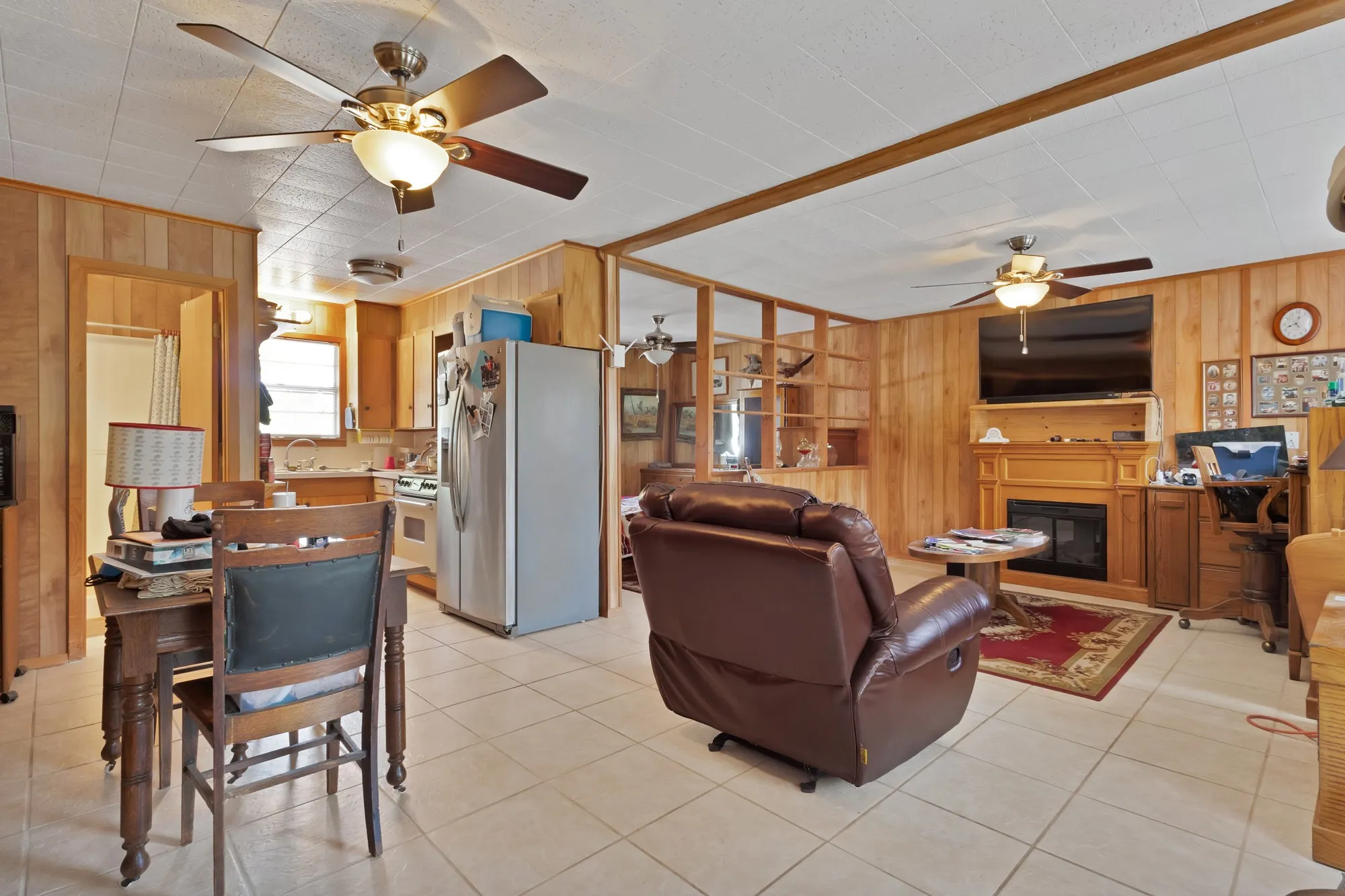 Single Family Residence For Sale in Wood County , 154 Private Road 5926, Yantis, Texas 75497, 2 Bedroom, 2 Bathroom, 3 Garage spaces, 1,915 Sqft, built in 1994, mls#21375709, Real Estate Agent in Yantis, Homes For Sale in Wood county, Homes For Sale in Yantis, Realtor in Yantis Texas, Real Estate Brokerage Independent Realty Texas, Luminita Cordes Realtor