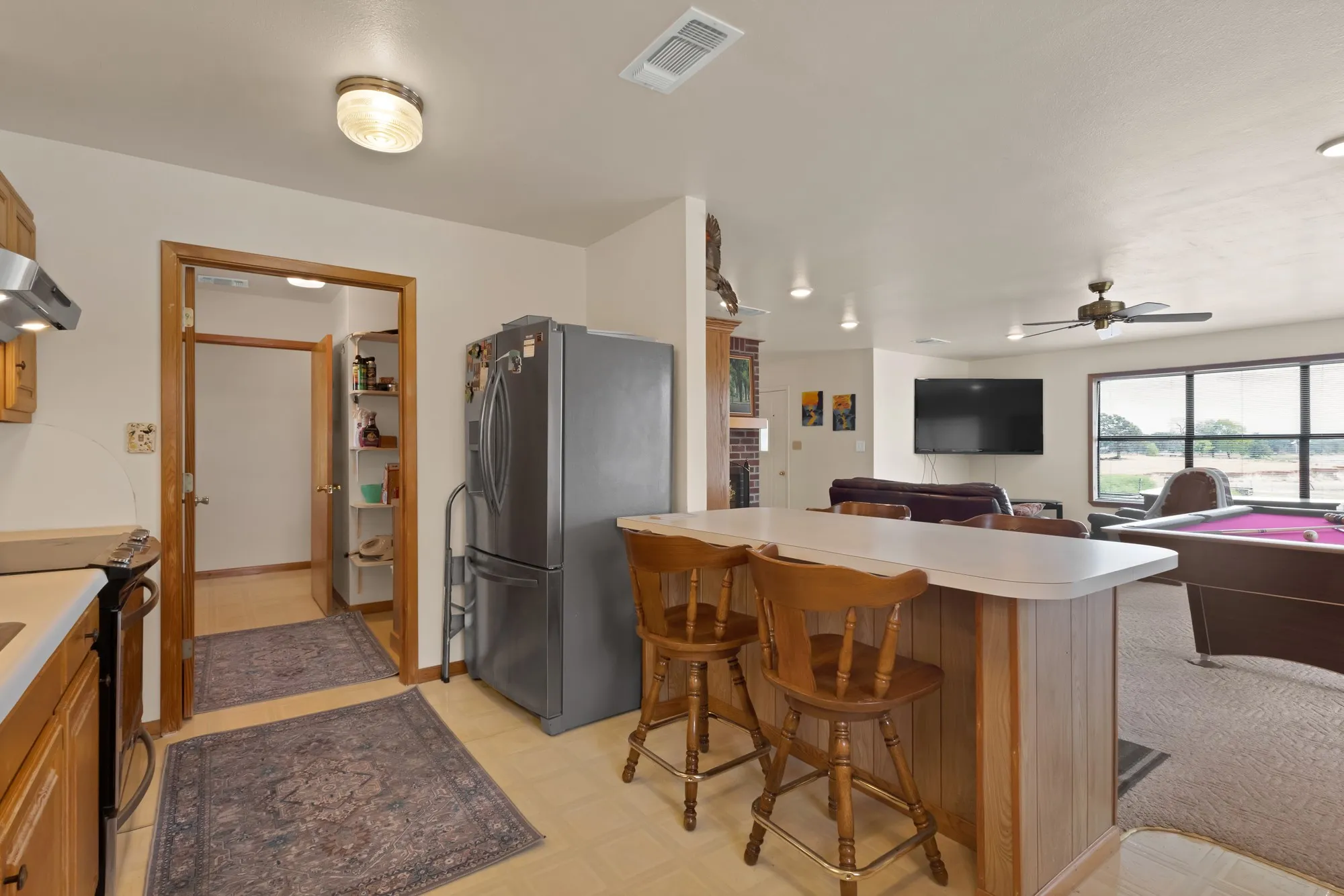 Single Family Residence For Sale in Wood County , 154 Private Road 5926, Yantis, Texas 75497, 2 Bedroom, 2 Bathroom, 3 Garage spaces, 1,915 Sqft, built in 1994, mls#21375709, Real Estate Agent in Yantis, Homes For Sale in Wood county, Homes For Sale in Yantis, Realtor in Yantis Texas, Real Estate Brokerage Independent Realty Texas, Luminita Cordes Realtor