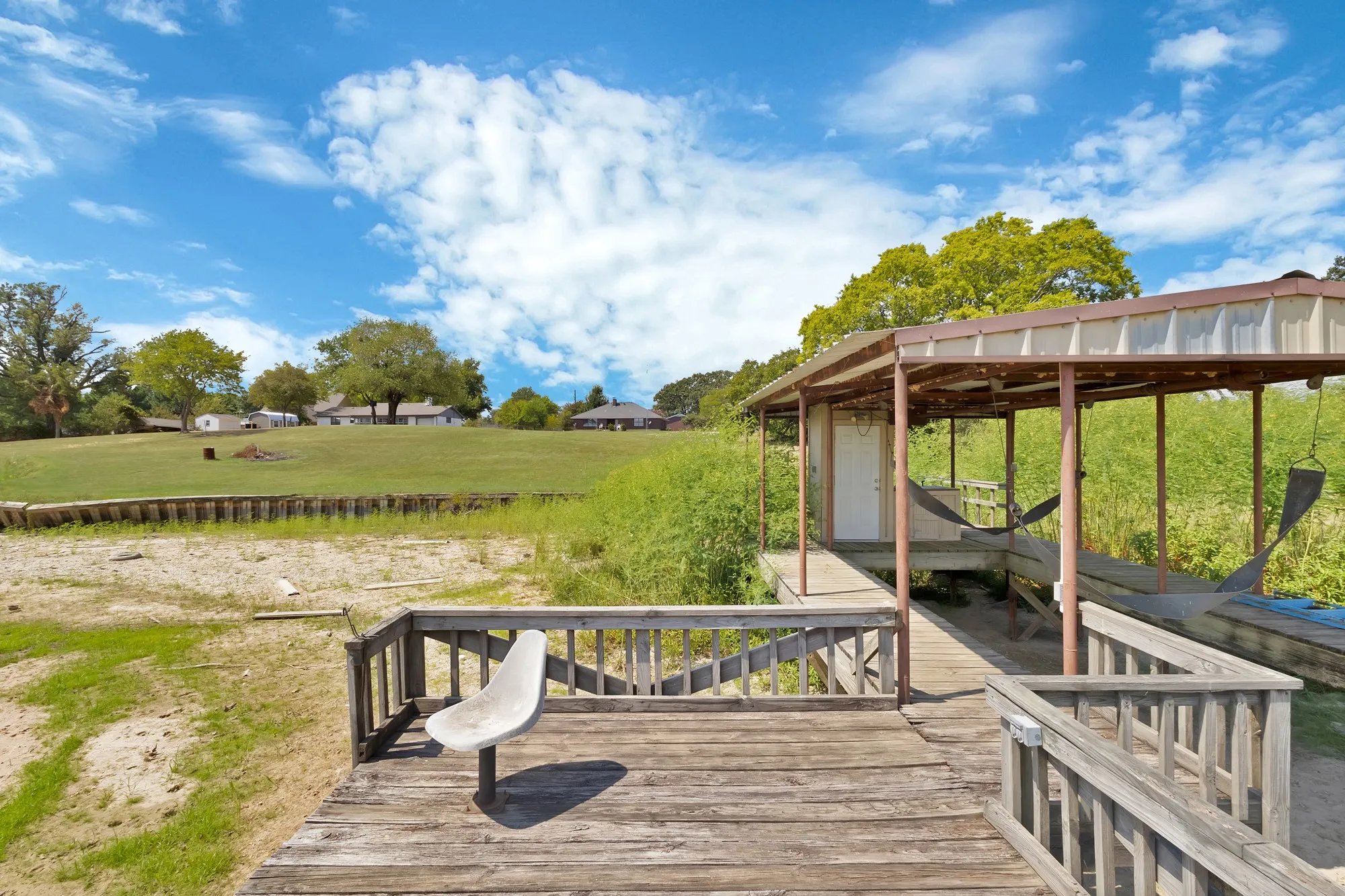 Single Family Residence For Sale in Wood County , 154 Private Road 5926, Yantis, Texas 75497, 2 Bedroom, 2 Bathroom, 3 Garage spaces, 1,915 Sqft, built in 1994, mls#21375709, Real Estate Agent in Yantis, Homes For Sale in Wood county, Homes For Sale in Yantis, Realtor in Yantis Texas, Real Estate Brokerage Independent Realty Texas, Luminita Cordes Realtor
