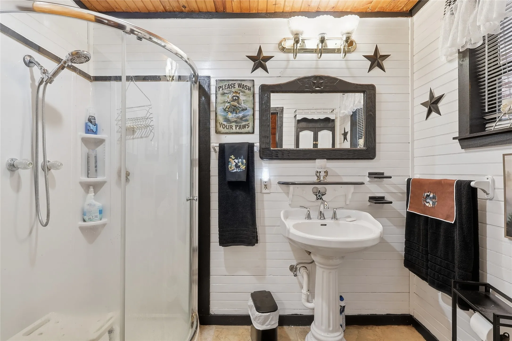 Single Family Residence For Sale in Franklin (TX) County , 70 Red Oak Circle, Scroggins, Texas 75480, 2 Bedroom, 2 Bathroom, 2 Garage spaces, 1,344 Sqft, built in 1993, mls#21387620, Real Estate Agent in Scroggins, Homes For Sale in Franklin (TX) county, Homes For Sale in Scroggins, Realtor in Scroggins Texas, Real Estate Brokerage Independent Realty Texas, Luminita Cordes Realtor