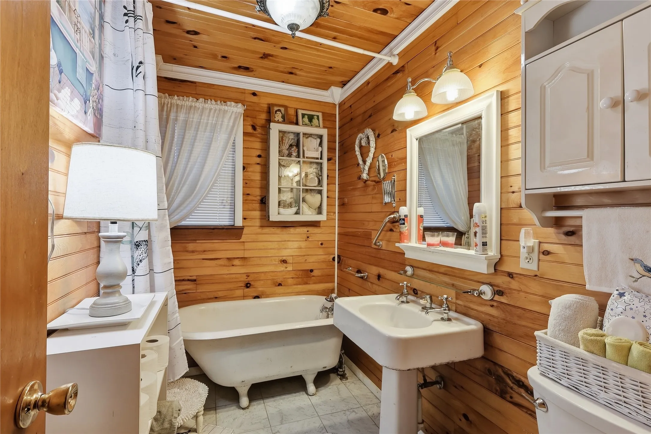Single Family Residence For Sale in Franklin (TX) County , 70 Red Oak Circle, Scroggins, Texas 75480, 2 Bedroom, 2 Bathroom, 2 Garage spaces, 1,344 Sqft, built in 1993, mls#21387620, Real Estate Agent in Scroggins, Homes For Sale in Franklin (TX) county, Homes For Sale in Scroggins, Realtor in Scroggins Texas, Real Estate Brokerage Independent Realty Texas, Luminita Cordes Realtor