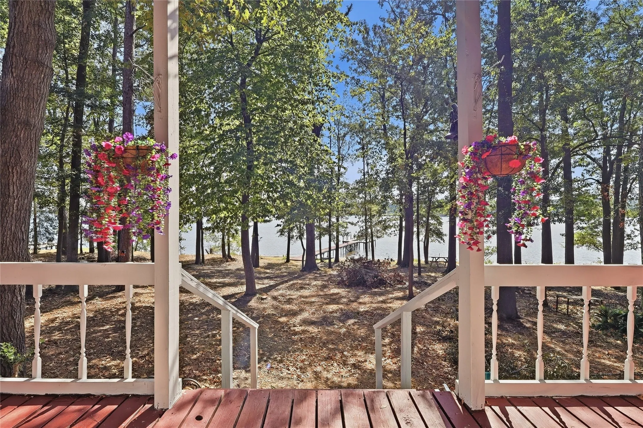 Single Family Residence For Sale in Franklin (TX) County , 70 Red Oak Circle, Scroggins, Texas 75480, 2 Bedroom, 2 Bathroom, 2 Garage spaces, 1,344 Sqft, built in 1993, mls#21387620, Real Estate Agent in Scroggins, Homes For Sale in Franklin (TX) county, Homes For Sale in Scroggins, Realtor in Scroggins Texas, Real Estate Brokerage Independent Realty Texas, Luminita Cordes Realtor