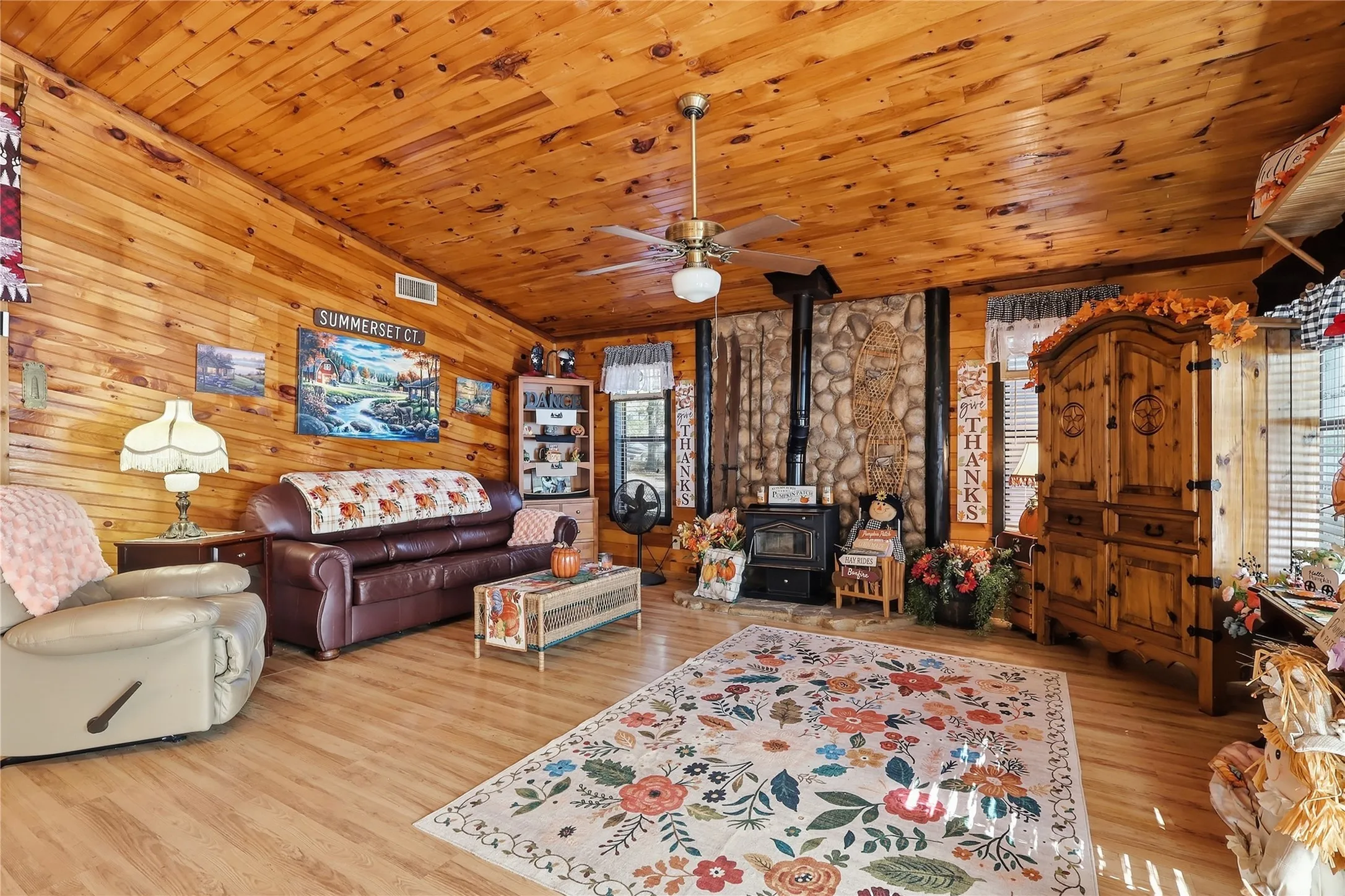 Single Family Residence For Sale in Franklin (TX) County , 70 Red Oak Circle, Scroggins, Texas 75480, 2 Bedroom, 2 Bathroom, 2 Garage spaces, 1,344 Sqft, built in 1993, mls#21387620, Real Estate Agent in Scroggins, Homes For Sale in Franklin (TX) county, Homes For Sale in Scroggins, Realtor in Scroggins Texas, Real Estate Brokerage Independent Realty Texas, Luminita Cordes Realtor