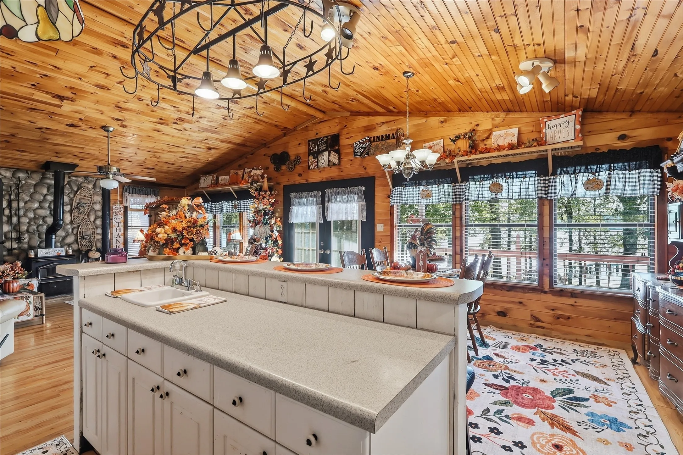 Single Family Residence For Sale in Franklin (TX) County , 70 Red Oak Circle, Scroggins, Texas 75480, 2 Bedroom, 2 Bathroom, 2 Garage spaces, 1,344 Sqft, built in 1993, mls#21387620, Real Estate Agent in Scroggins, Homes For Sale in Franklin (TX) county, Homes For Sale in Scroggins, Realtor in Scroggins Texas, Real Estate Brokerage Independent Realty Texas, Luminita Cordes Realtor