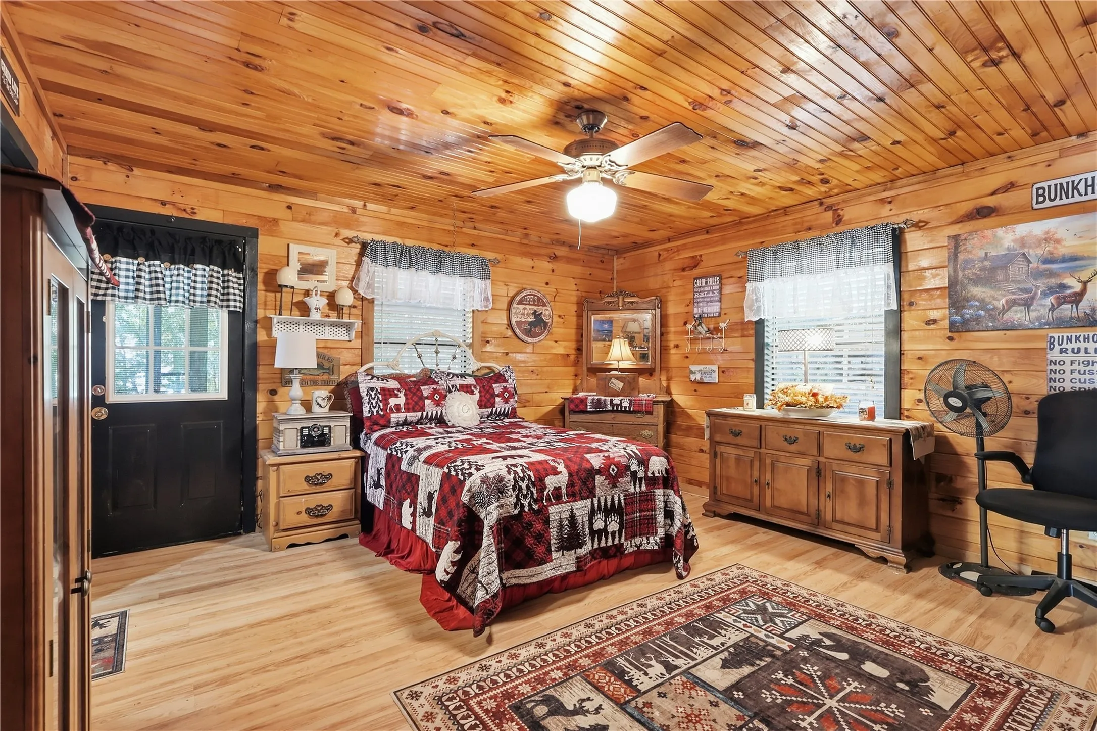 Single Family Residence For Sale in Franklin (TX) County , 70 Red Oak Circle, Scroggins, Texas 75480, 2 Bedroom, 2 Bathroom, 2 Garage spaces, 1,344 Sqft, built in 1993, mls#21387620, Real Estate Agent in Scroggins, Homes For Sale in Franklin (TX) county, Homes For Sale in Scroggins, Realtor in Scroggins Texas, Real Estate Brokerage Independent Realty Texas, Luminita Cordes Realtor