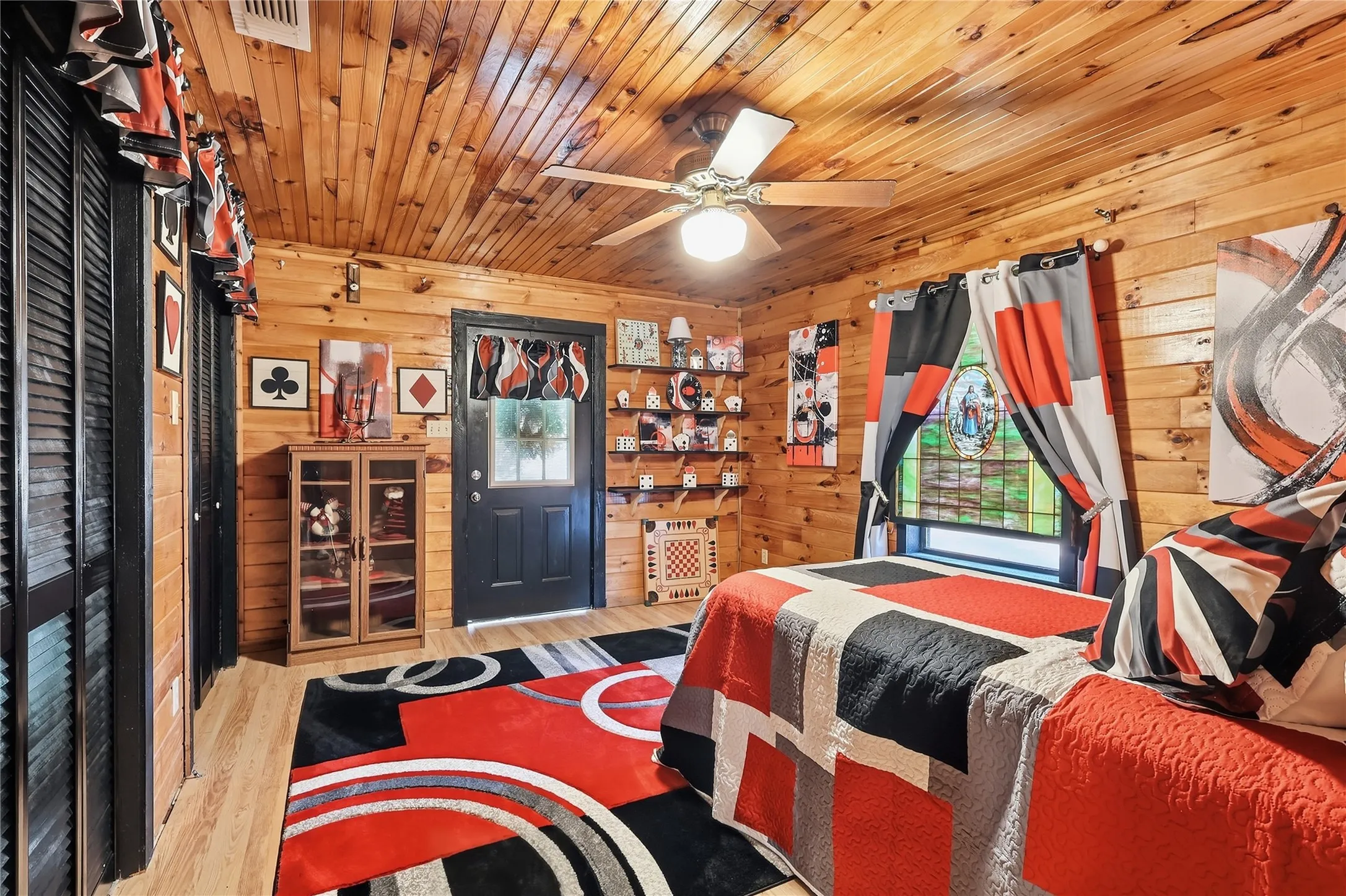 Single Family Residence For Sale in Franklin (TX) County , 70 Red Oak Circle, Scroggins, Texas 75480, 2 Bedroom, 2 Bathroom, 2 Garage spaces, 1,344 Sqft, built in 1993, mls#21387620, Real Estate Agent in Scroggins, Homes For Sale in Franklin (TX) county, Homes For Sale in Scroggins, Realtor in Scroggins Texas, Real Estate Brokerage Independent Realty Texas, Luminita Cordes Realtor