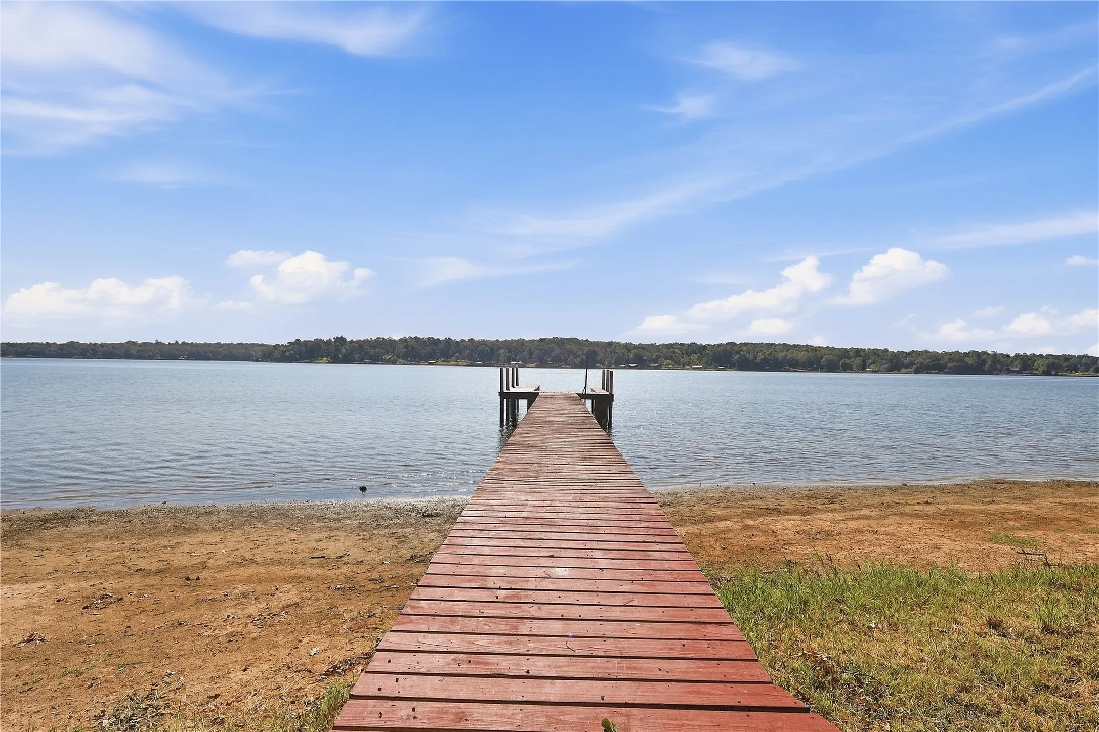 Single Family Residence For Sale in Franklin (TX) County , 70 Red Oak Circle, Scroggins, Texas 75480, 2 Bedroom, 2 Bathroom, 2 Garage spaces, 1,344 Sqft, built in 1993, mls#21387620, Real Estate Agent in Scroggins, Homes For Sale in Franklin (TX) county, Homes For Sale in Scroggins, Realtor in Scroggins Texas, Real Estate Brokerage Independent Realty Texas, Luminita Cordes Realtor