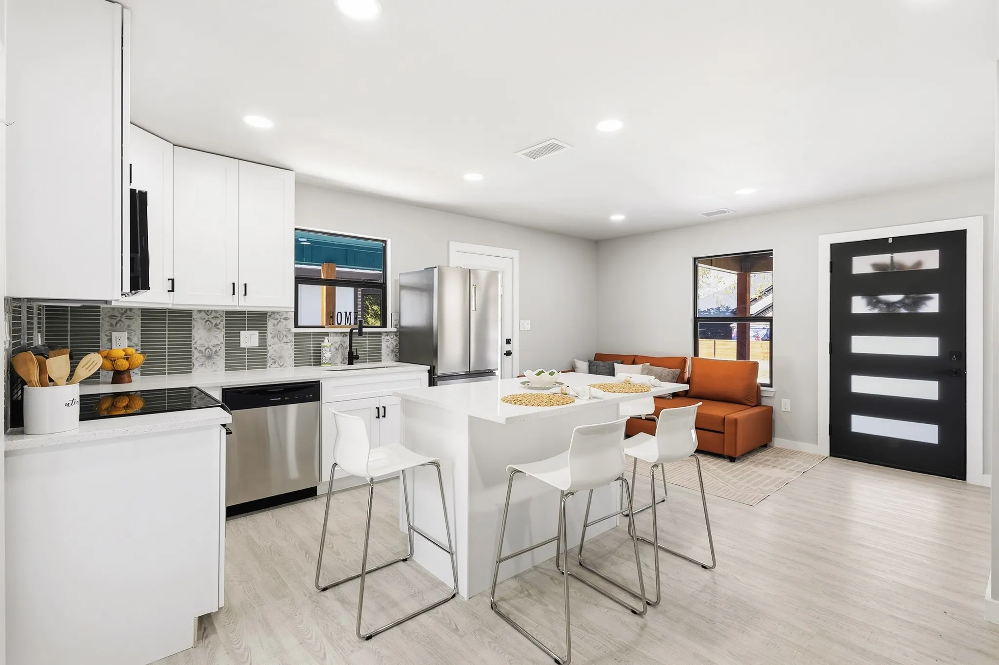 Single Family Residence For Sale in Dallas County , 746 Ella Avenue, Dallas, Texas 75217, 4 Bedroom, 5 Bathroom, Garage spaces, 1,335 Sqft, built in 2026, mls#21386395, Real Estate Agent in Dallas, Homes For Sale in Dallas county, Homes For Sale in Dallas, Realtor in Dallas Texas, Real Estate Brokerage Independent Realty Texas, Luminita Cordes Realtor