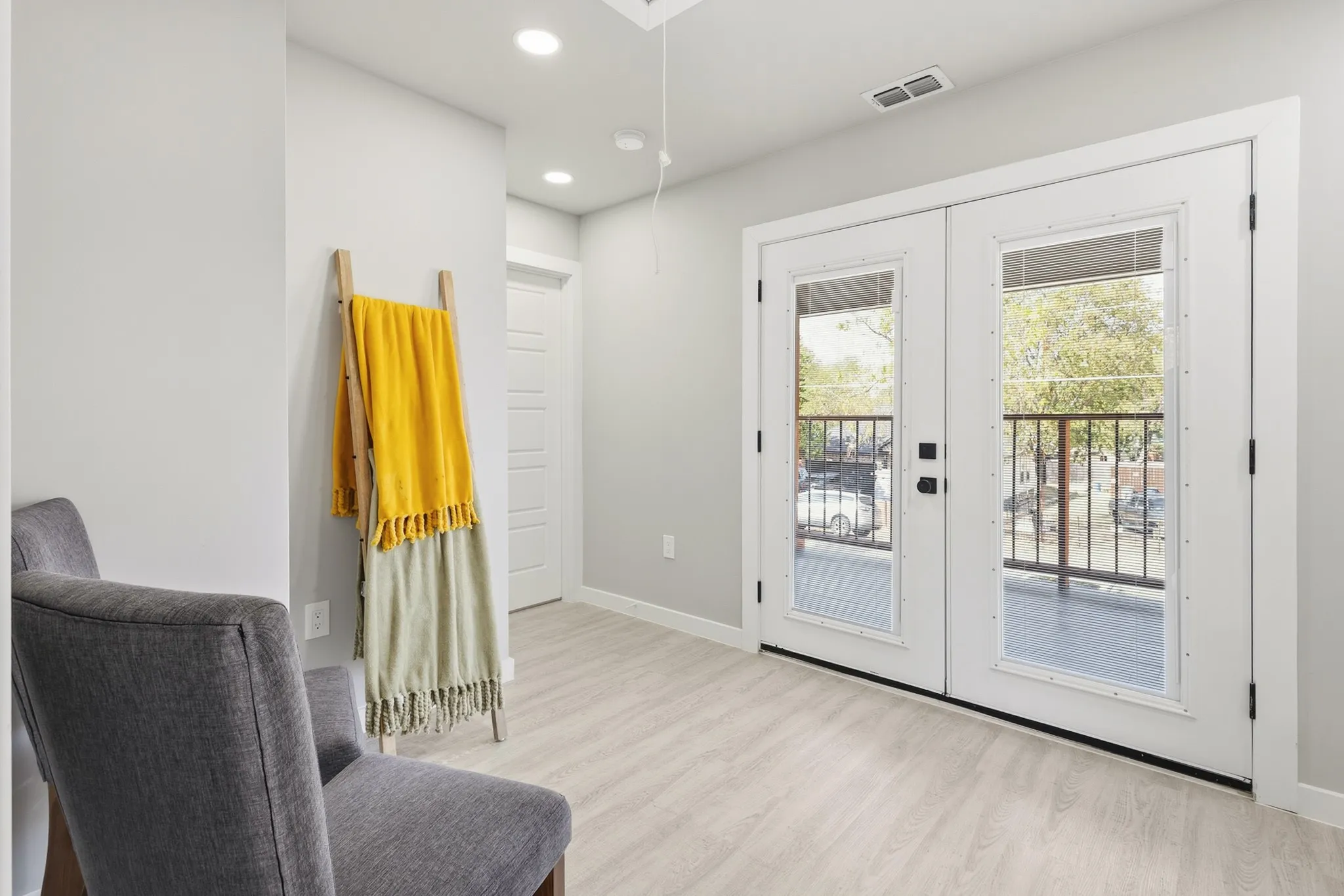 Single Family Residence For Sale in Dallas County , 746 Ella Avenue, Dallas, Texas 75217, 4 Bedroom, 5 Bathroom, Garage spaces, 1,335 Sqft, built in 2026, mls#21386395, Real Estate Agent in Dallas, Homes For Sale in Dallas county, Homes For Sale in Dallas, Realtor in Dallas Texas, Real Estate Brokerage Independent Realty Texas, Luminita Cordes Realtor