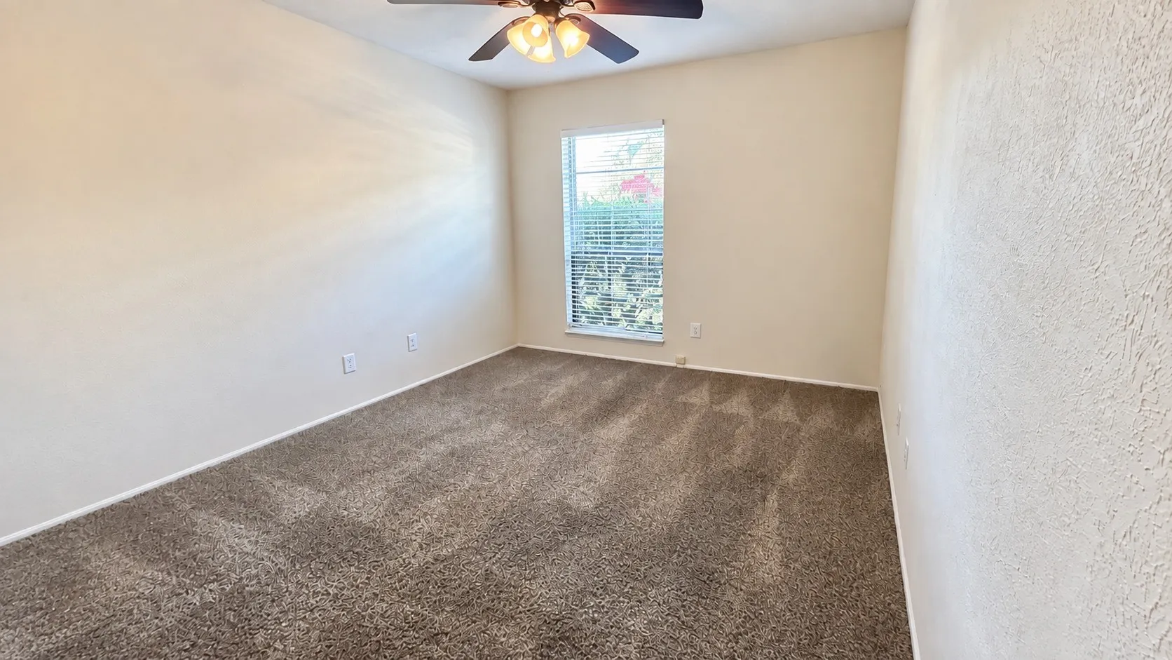 Single Family Residence For Rent in Dallas County , 7114 Chinaberry Road, Dallas, Texas 75249, 4 Bedroom, 2 Bathroom, 2 Garage spaces, 1,680 Sqft, built in 1975, mls#21387632, Real Estate Agent in Dallas, Homes For Rent in Dallas county, Homes For Rent in Dallas, Realtor in Dallas Texas, Real Estate Brokerage Independent Realty Texas, Luminita Cordes Realtor