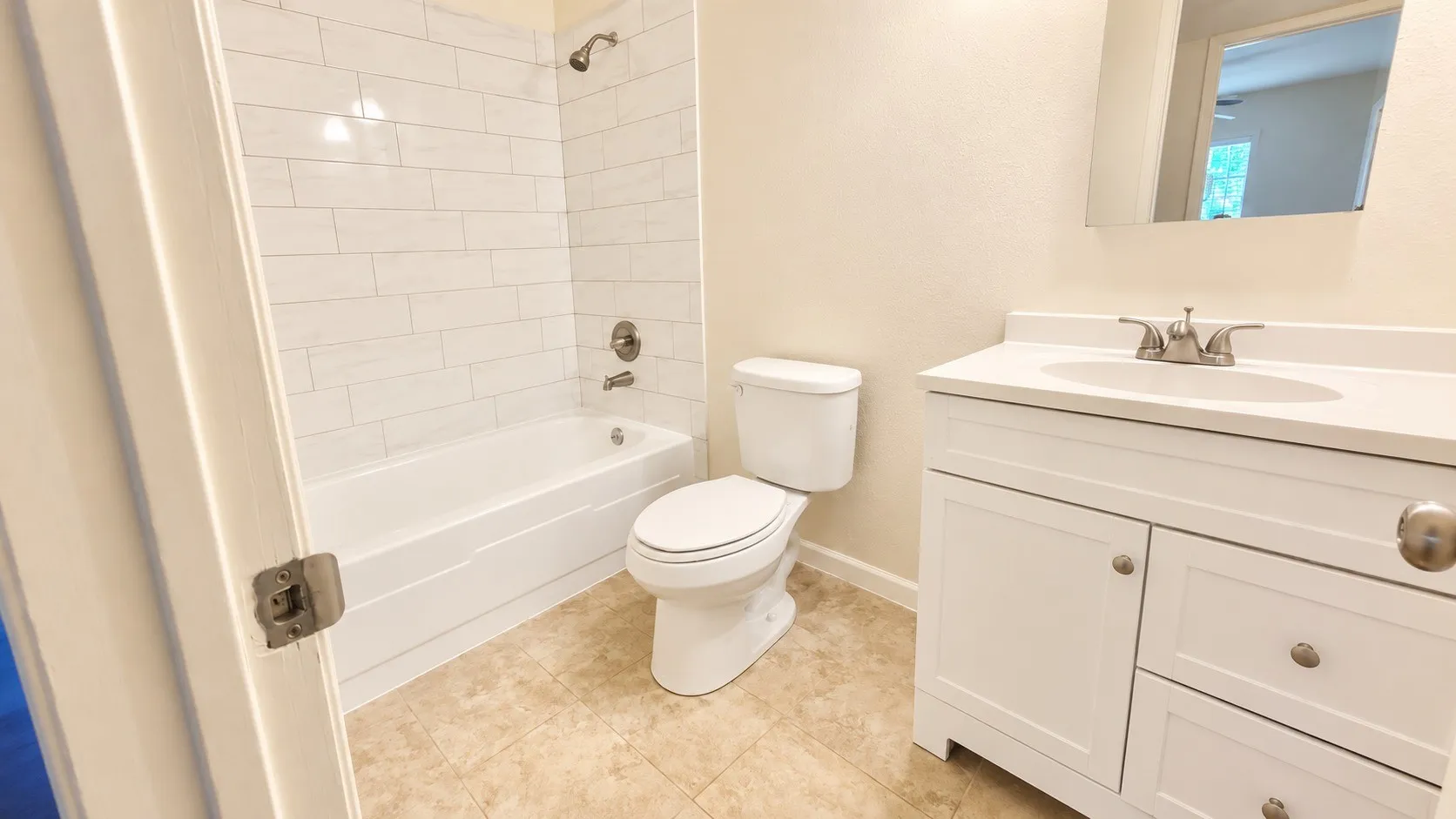 Single Family Residence For Rent in Dallas County , 7114 Chinaberry Road, Dallas, Texas 75249, 4 Bedroom, 2 Bathroom, 2 Garage spaces, 1,680 Sqft, built in 1975, mls#21387632, Real Estate Agent in Dallas, Homes For Rent in Dallas county, Homes For Rent in Dallas, Realtor in Dallas Texas, Real Estate Brokerage Independent Realty Texas, Luminita Cordes Realtor