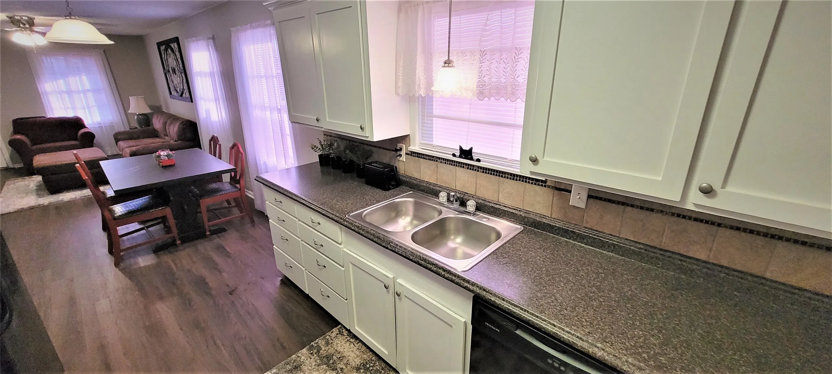 Single Family Residence For Sale in Taylor County , 4726 State Street, Abilene, Texas 79603, 3 Bedroom, 1 Bathroom, 2 Garage spaces, 968 Sqft, built in 1959, mls#21387591, Real Estate Agent in Abilene, Homes For Sale in Taylor county, Homes For Sale in Abilene, Realtor in Abilene Texas, Real Estate Brokerage Independent Realty Texas, Luminita Cordes Realtor