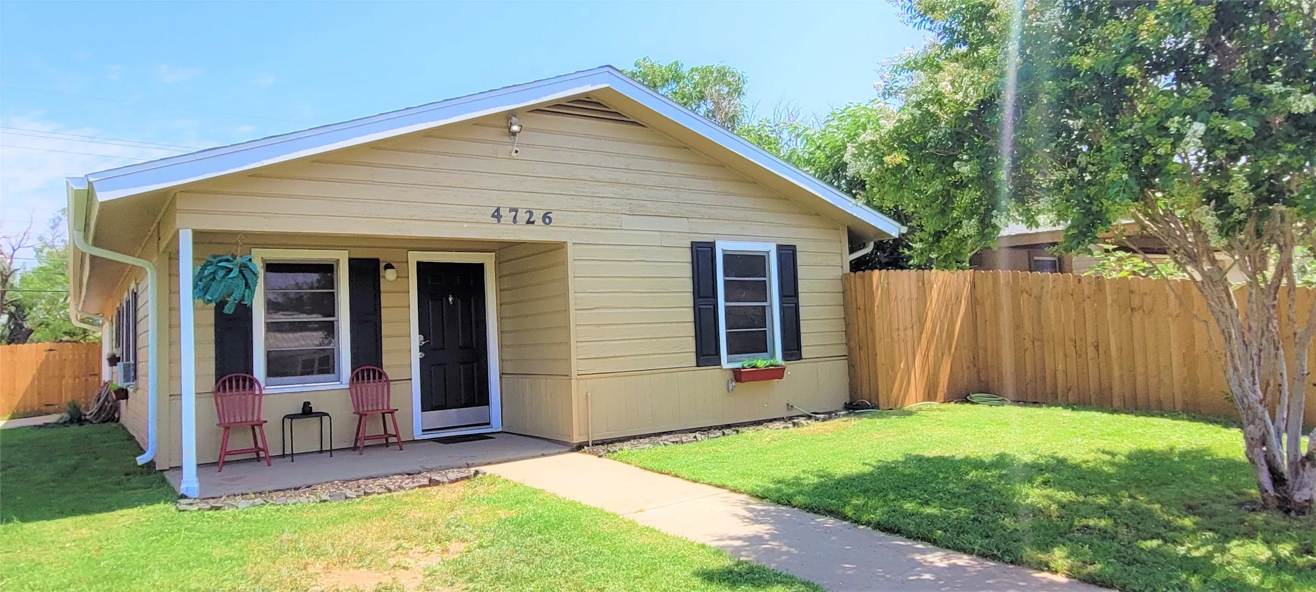 Single Family Residence For Sale in Taylor County , 4726 State Street, Abilene, Texas 79603, 3 Bedroom, 1 Bathroom, 2 Garage spaces, 968 Sqft, built in 1959, mls#21387591, Real Estate Agent in Abilene, Homes For Sale in Taylor county, Homes For Sale in Abilene, Realtor in Abilene Texas, Real Estate Brokerage Independent Realty Texas, Luminita Cordes Realtor