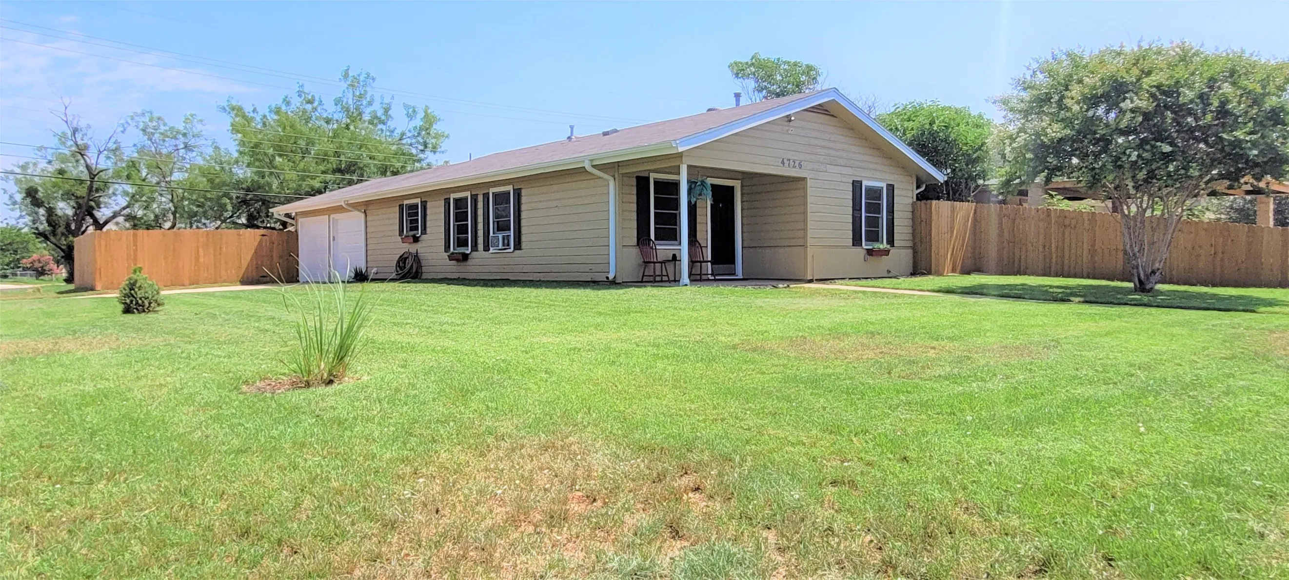 Single Family Residence For Sale in Taylor County , 4726 State Street, Abilene, Texas 79603, 3 Bedroom, 1 Bathroom, 2 Garage spaces, 968 Sqft, built in 1959, mls#21387591, Real Estate Agent in Abilene, Homes For Sale in Taylor county, Homes For Sale in Abilene, Realtor in Abilene Texas, Real Estate Brokerage Independent Realty Texas, Luminita Cordes Realtor