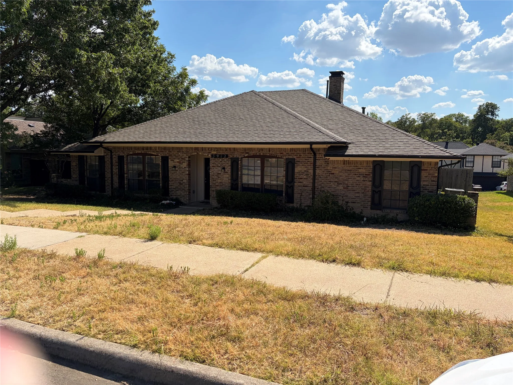 Single Family Residence For Rent in Collin County , 3912 Bandera Drive, Plano, Texas 75074, 4 Bedroom, 2 Bathroom, 2 Garage spaces, 2,146 Sqft, built in 1982, mls#21387534, Real Estate Agent in Plano, Homes For Rent in Collin county, Homes For Rent in Plano, Realtor in Plano Texas, Real Estate Brokerage Independent Realty Texas, Luminita Cordes Realtor