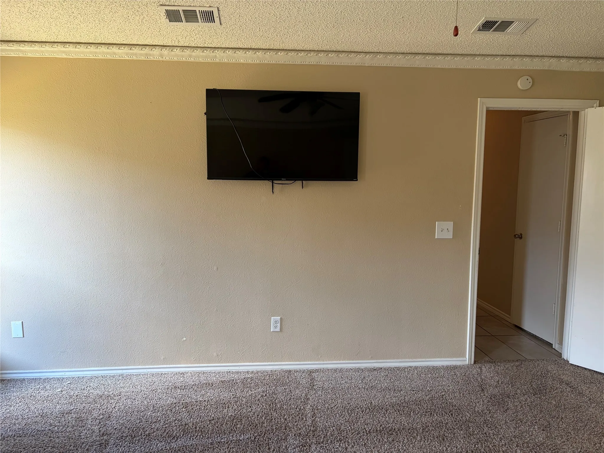 Single Family Residence For Rent in Collin County , 3912 Bandera Drive, Plano, Texas 75074, 4 Bedroom, 2 Bathroom, 2 Garage spaces, 2,146 Sqft, built in 1982, mls#21387534, Real Estate Agent in Plano, Homes For Rent in Collin county, Homes For Rent in Plano, Realtor in Plano Texas, Real Estate Brokerage Independent Realty Texas, Luminita Cordes Realtor