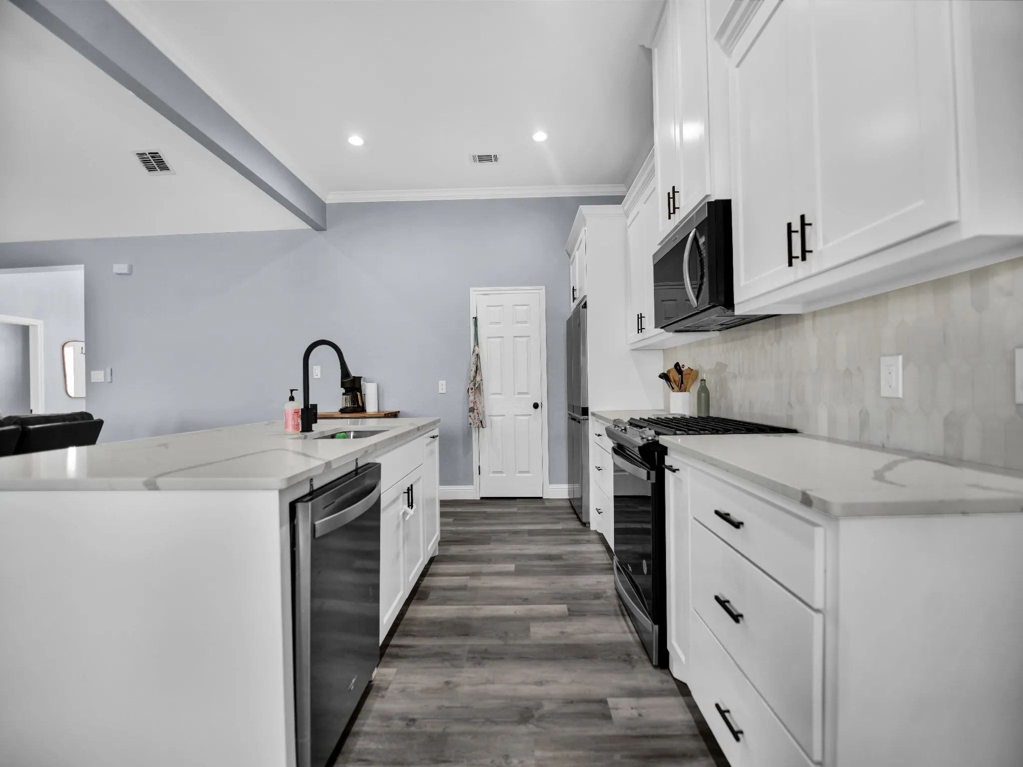 Single Family Residence For Sale in Parker County , 1017 Don Eve Court, Azle, Texas 76020, 4 Bedroom, 3 Bathroom, 2 Garage spaces, 2,029 Sqft, built in 2023, mls#21386556, Real Estate Agent in Azle, Homes For Sale in Parker county, Homes For Sale in Azle, Realtor in Azle Texas, Real Estate Brokerage Independent Realty Texas, Luminita Cordes Realtor