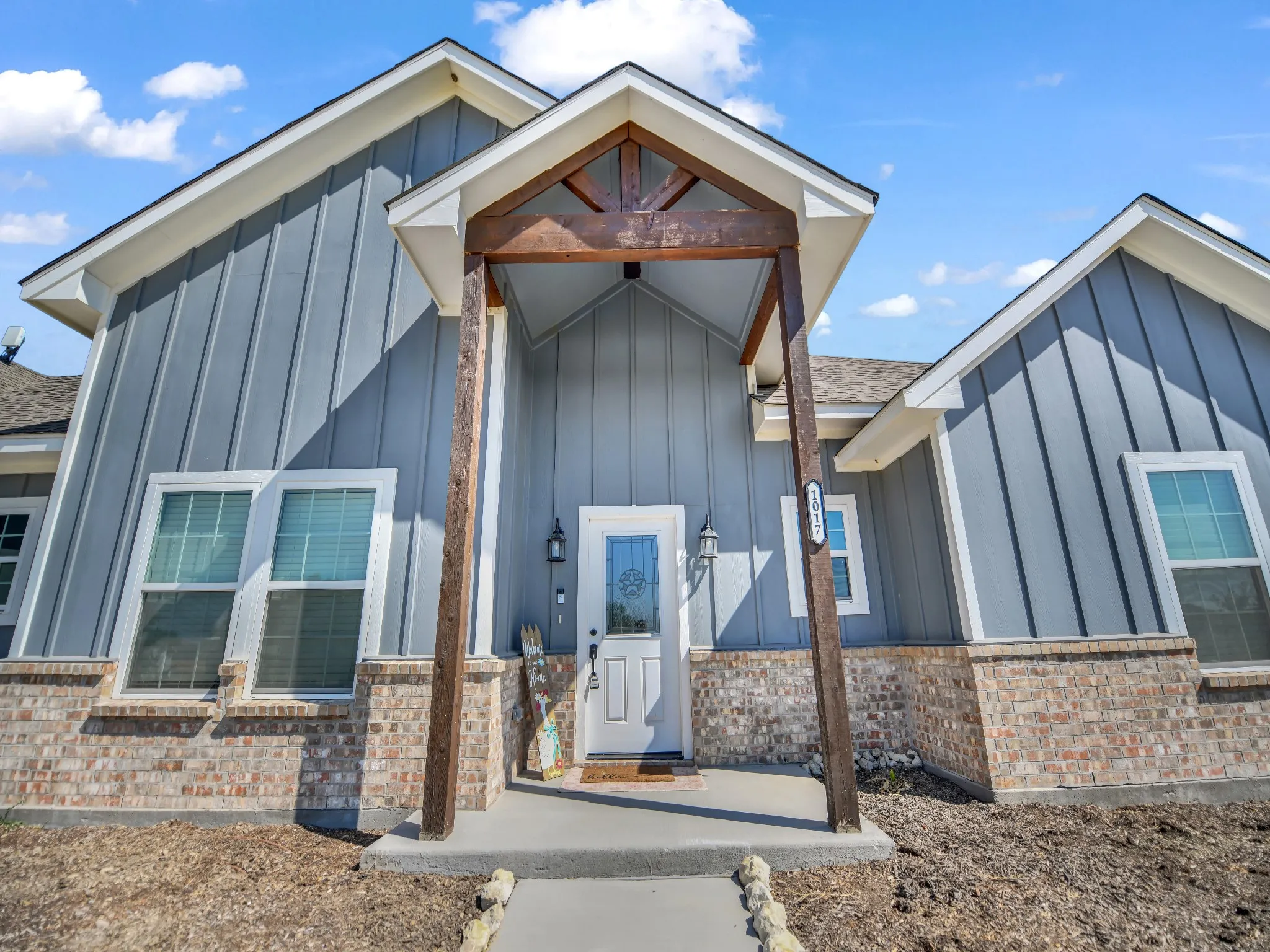 Single Family Residence For Sale in Parker County , 1017 Don Eve Court, Azle, Texas 76020, 4 Bedroom, 3 Bathroom, 2 Garage spaces, 2,029 Sqft, built in 2023, mls#21386556, Real Estate Agent in Azle, Homes For Sale in Parker county, Homes For Sale in Azle, Realtor in Azle Texas, Real Estate Brokerage Independent Realty Texas, Luminita Cordes Realtor