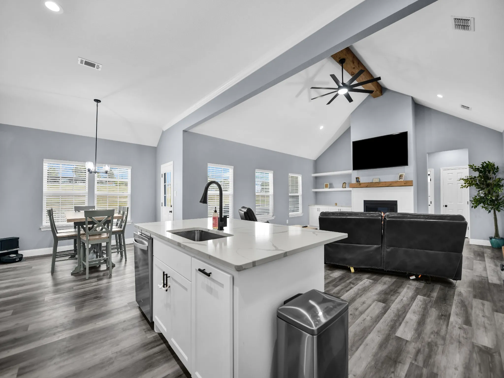 Single Family Residence For Sale in Parker County , 1017 Don Eve Court, Azle, Texas 76020, 4 Bedroom, 3 Bathroom, 2 Garage spaces, 2,029 Sqft, built in 2023, mls#21386556, Real Estate Agent in Azle, Homes For Sale in Parker county, Homes For Sale in Azle, Realtor in Azle Texas, Real Estate Brokerage Independent Realty Texas, Luminita Cordes Realtor