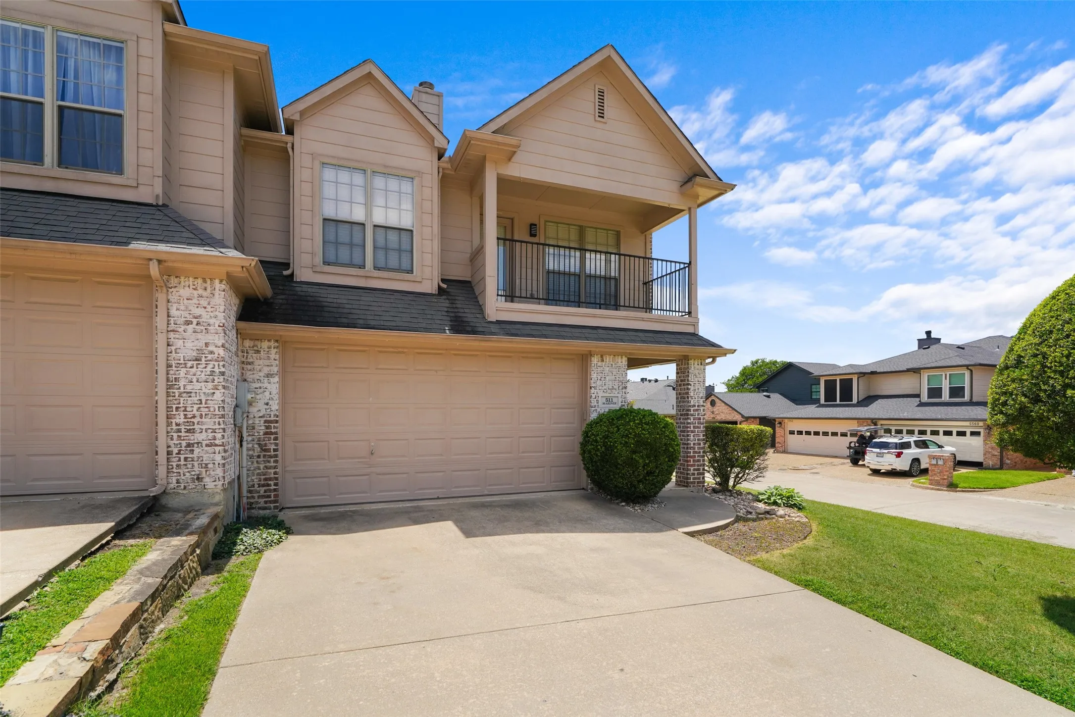 Townhouse For Rent in Rockwall County , 511 Mariner Drive, Rockwall, Texas 75032, 3 Bedroom, 3 Bathroom, 2 Garage spaces, 1,874 Sqft, built in 2003, mls#21387660, Real Estate Agent in Rockwall, Homes For Rent in Rockwall county, Homes For Rent in Rockwall, Realtor in Rockwall Texas, Real Estate Brokerage Independent Realty Texas, Luminita Cordes Realtor