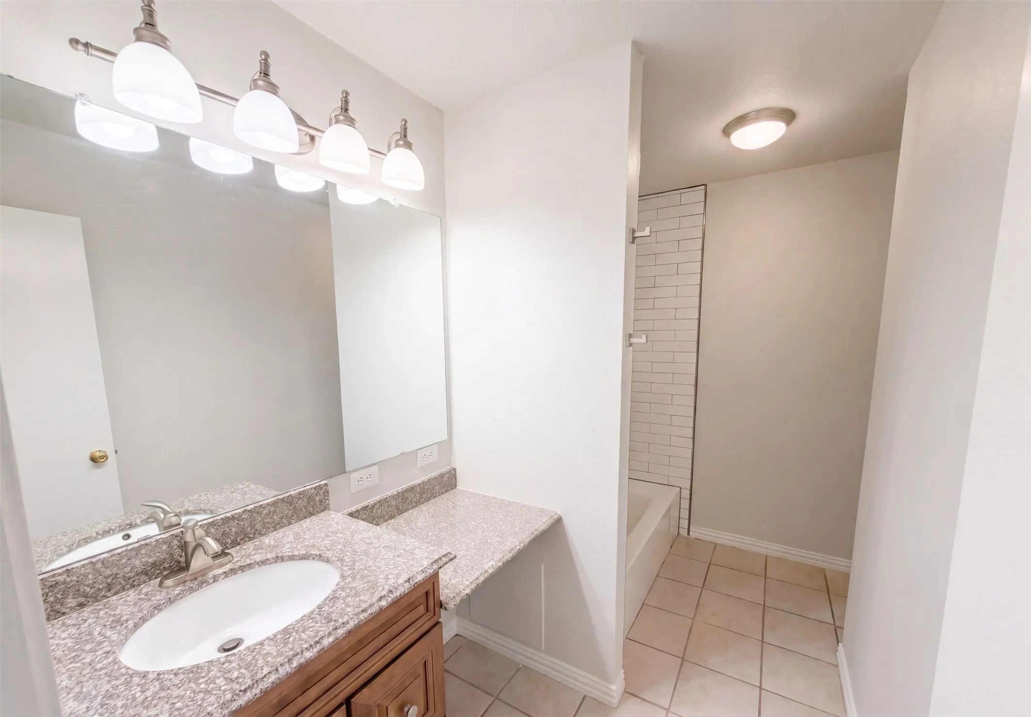 Single Family Residence For Sale in Denton County , 2711 Vistaview Drive, Corinth, Texas 76210, 4 Bedroom, 3 Bathroom, 2 Garage spaces, 3,056 Sqft, built in 1994, mls#21387662, Real Estate Agent in Corinth, Homes For Sale in Denton county, Homes For Sale in Corinth, Realtor in Corinth Texas, Real Estate Brokerage Independent Realty Texas, Luminita Cordes Realtor