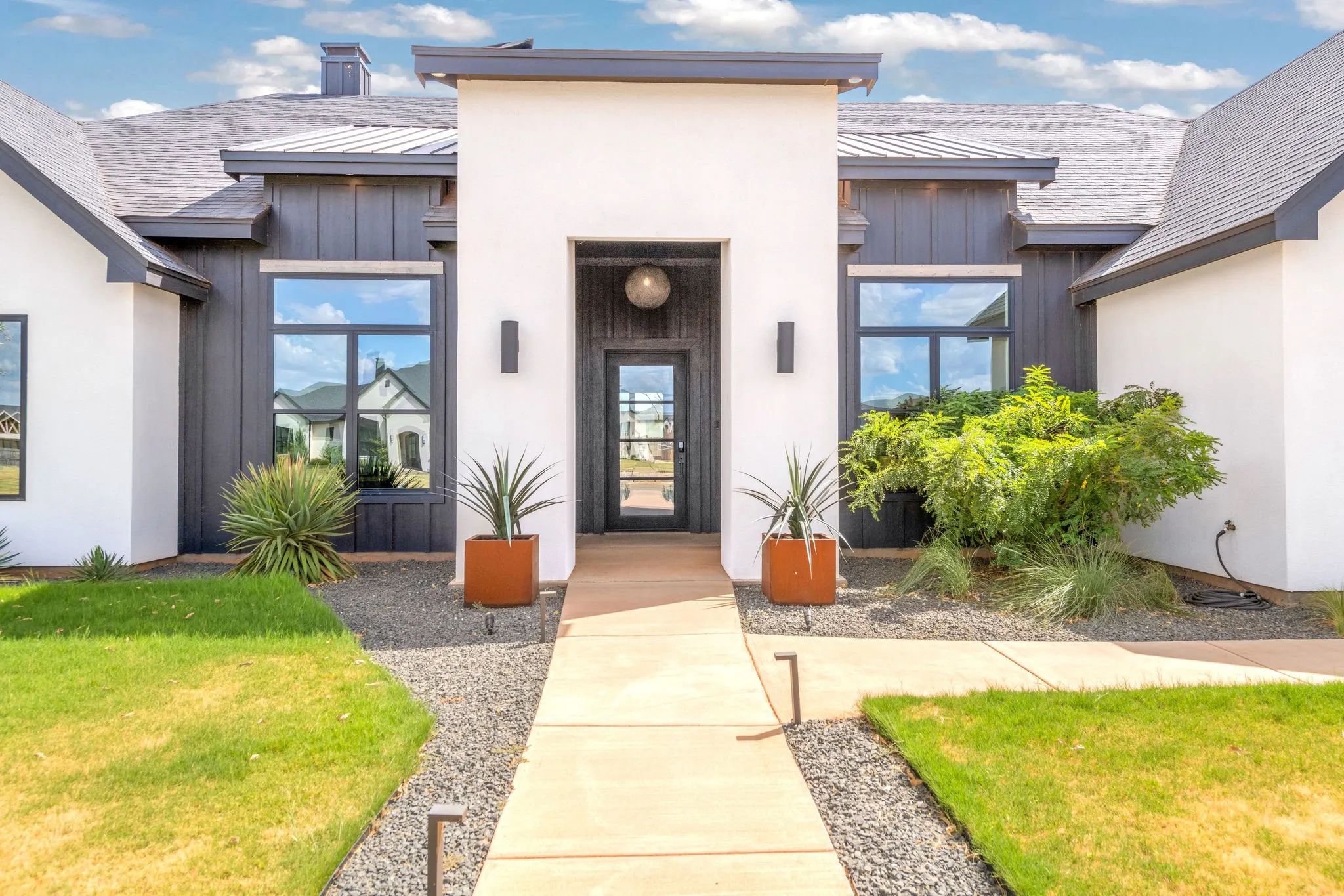 Single Family Residence For Sale in Taylor County , 141 Gainesway Drive, Abilene, Texas 79606, 4 Bedroom, 4 Bathroom, 2 Garage spaces, 3,230 Sqft, built in 2023, mls#21387664, Real Estate Agent in Abilene, Homes For Sale in Taylor county, Homes For Sale in Abilene, Realtor in Abilene Texas, Real Estate Brokerage Independent Realty Texas, Luminita Cordes Realtor