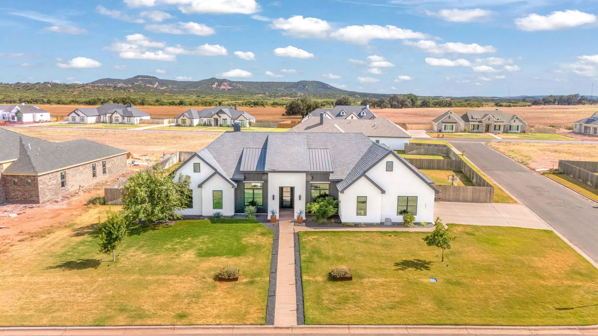 Single Family Residence For Sale in Taylor County , 141 Gainesway Drive, Abilene, Texas 79606, 4 Bedroom, 4 Bathroom, 2 Garage spaces, 3,230 Sqft, built in 2023, mls#21387664, Real Estate Agent in Abilene, Homes For Sale in Taylor county, Homes For Sale in Abilene, Realtor in Abilene Texas, Real Estate Brokerage Independent Realty Texas, Luminita Cordes Realtor