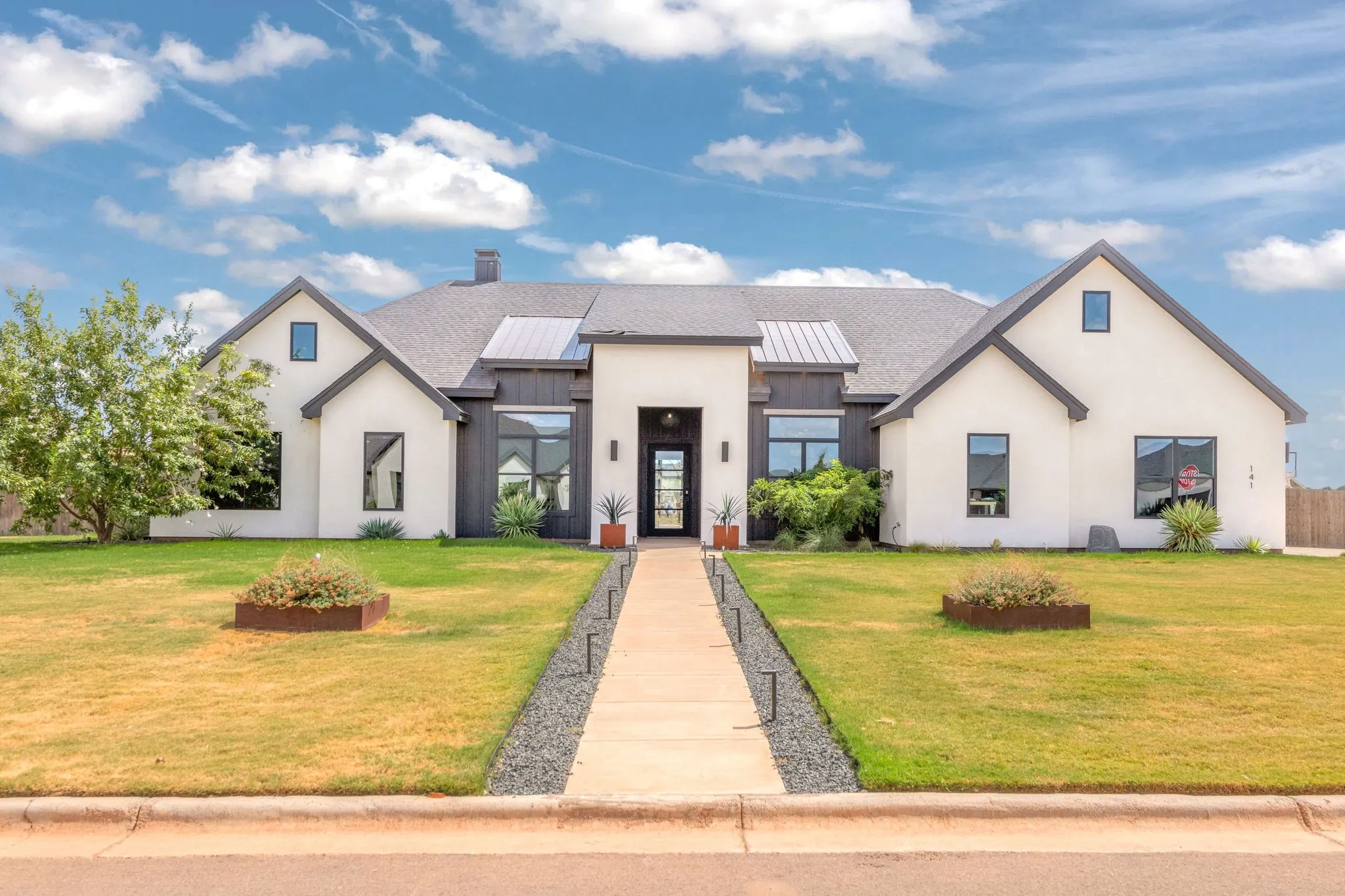 Single Family Residence For Sale in Taylor County , 141 Gainesway Drive, Abilene, Texas 79606, 4 Bedroom, 4 Bathroom, 2 Garage spaces, 3,230 Sqft, built in 2023, mls#21387664, Real Estate Agent in Abilene, Homes For Sale in Taylor county, Homes For Sale in Abilene, Realtor in Abilene Texas, Real Estate Brokerage Independent Realty Texas, Luminita Cordes Realtor